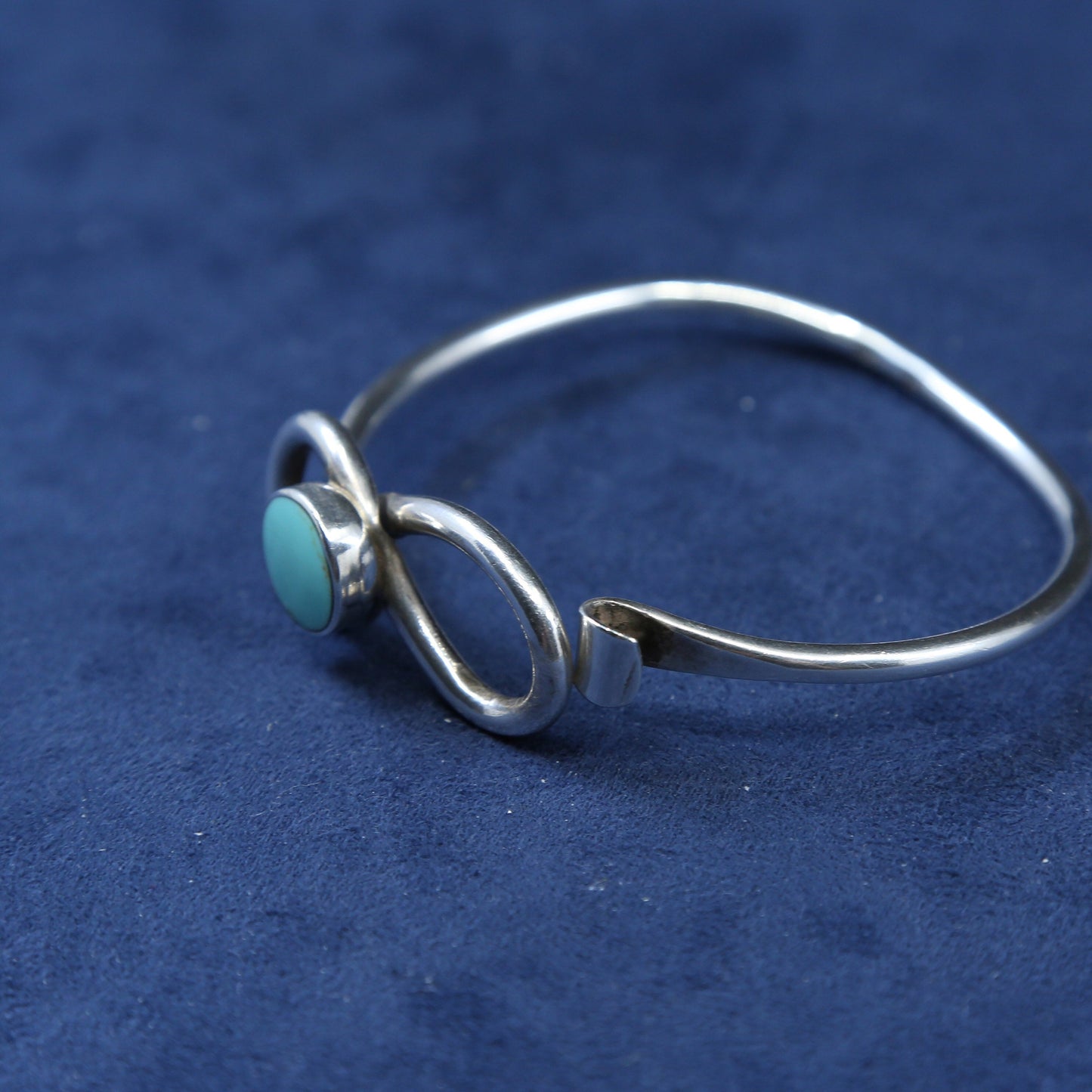 6.75”, vtg Sterling silver handmade bracelet, 925 bangle w/ turquoise