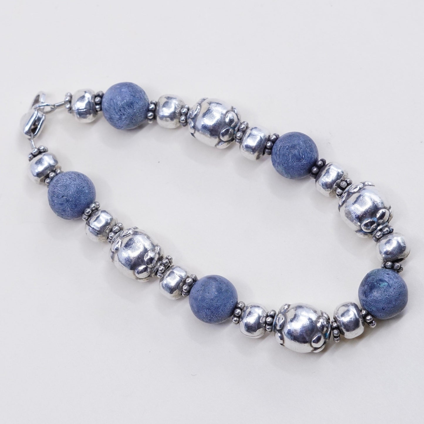 7”, Vintage handmade sterling 925 silver bracelet with sodalite beads
