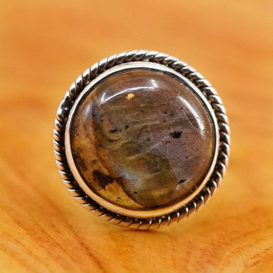 Size 7.25, vintage sterling 925 silver handmade ring with round labradorite