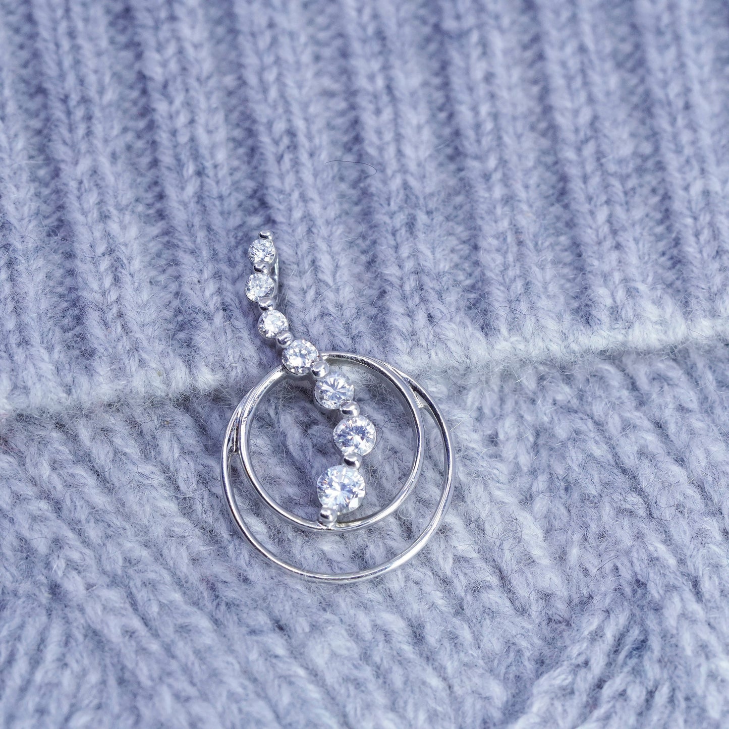 Vintage sterling 925 silver circle pendant with round Cz