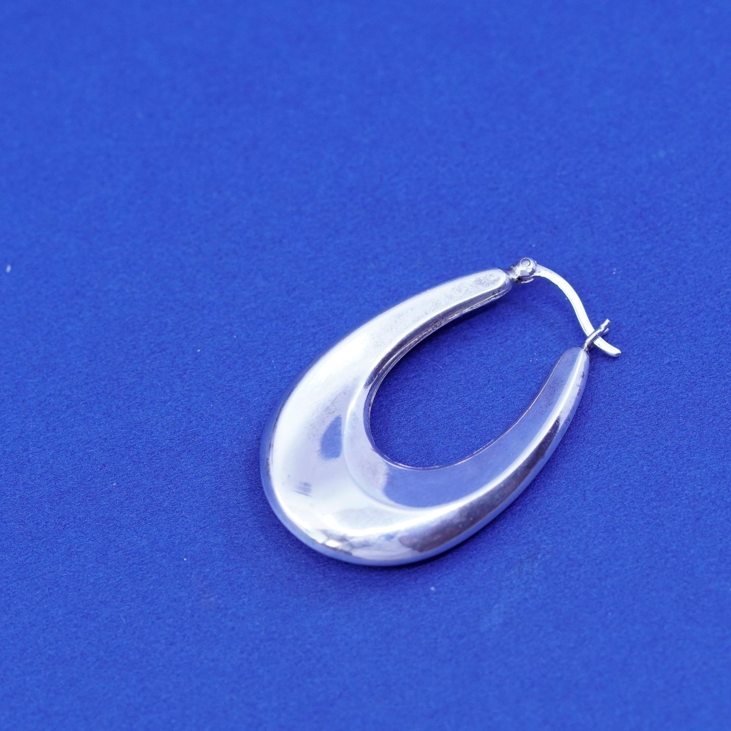 1.25”, vintage Sterling silver handmade earrings, ribbed oval 925 hoops, huggie