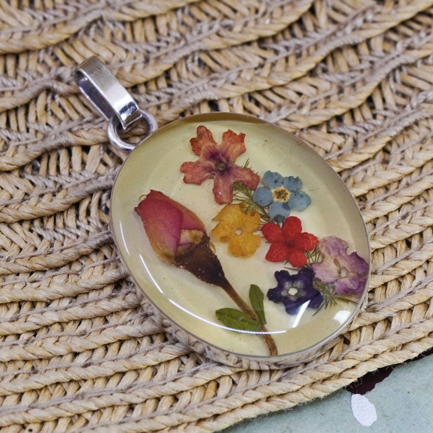 Vintage Sterling silver handmade pendant, 925 oval with resin flower