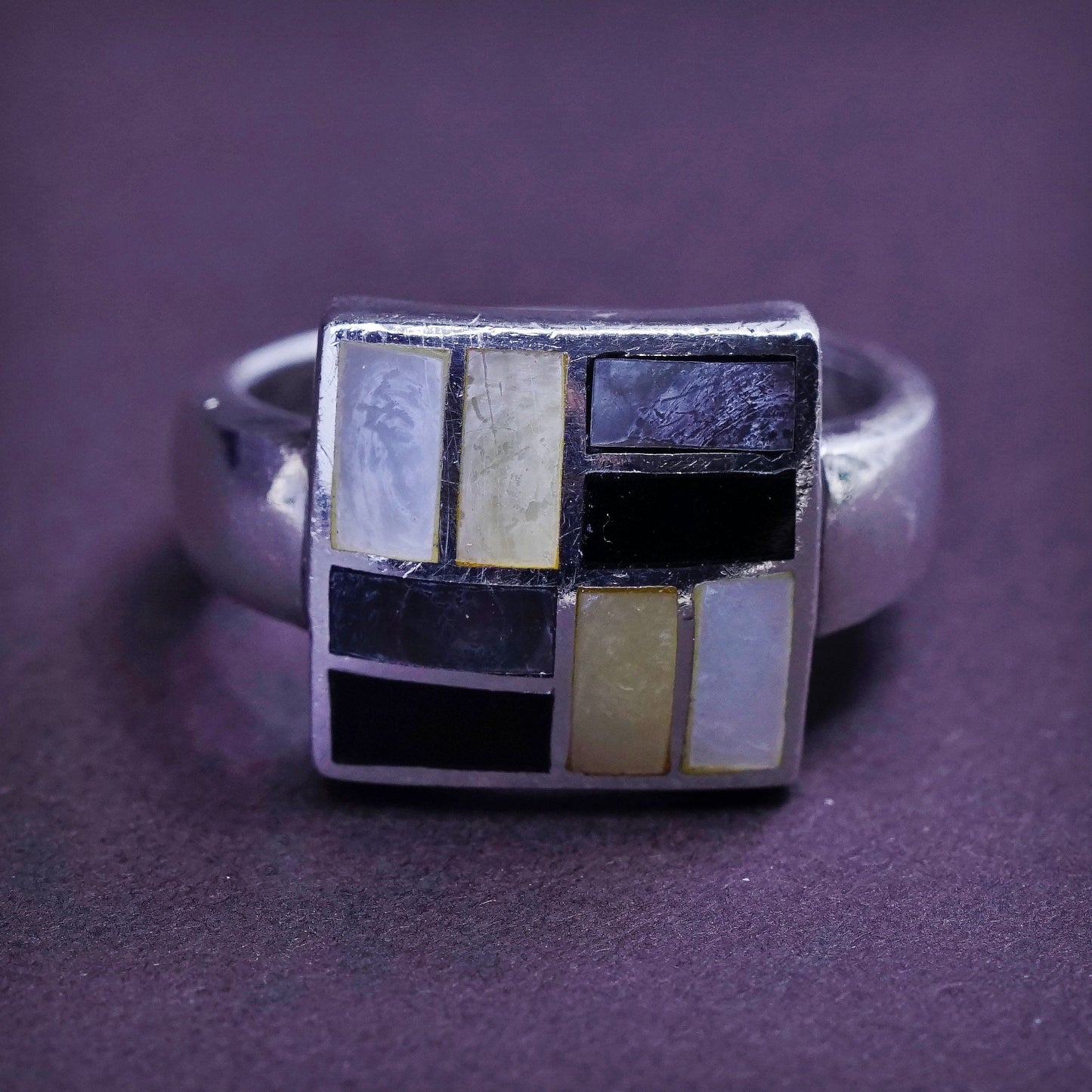 Size 7, vtg Sterling 925 silver handmade ring w/ obsidian N mother of pearl