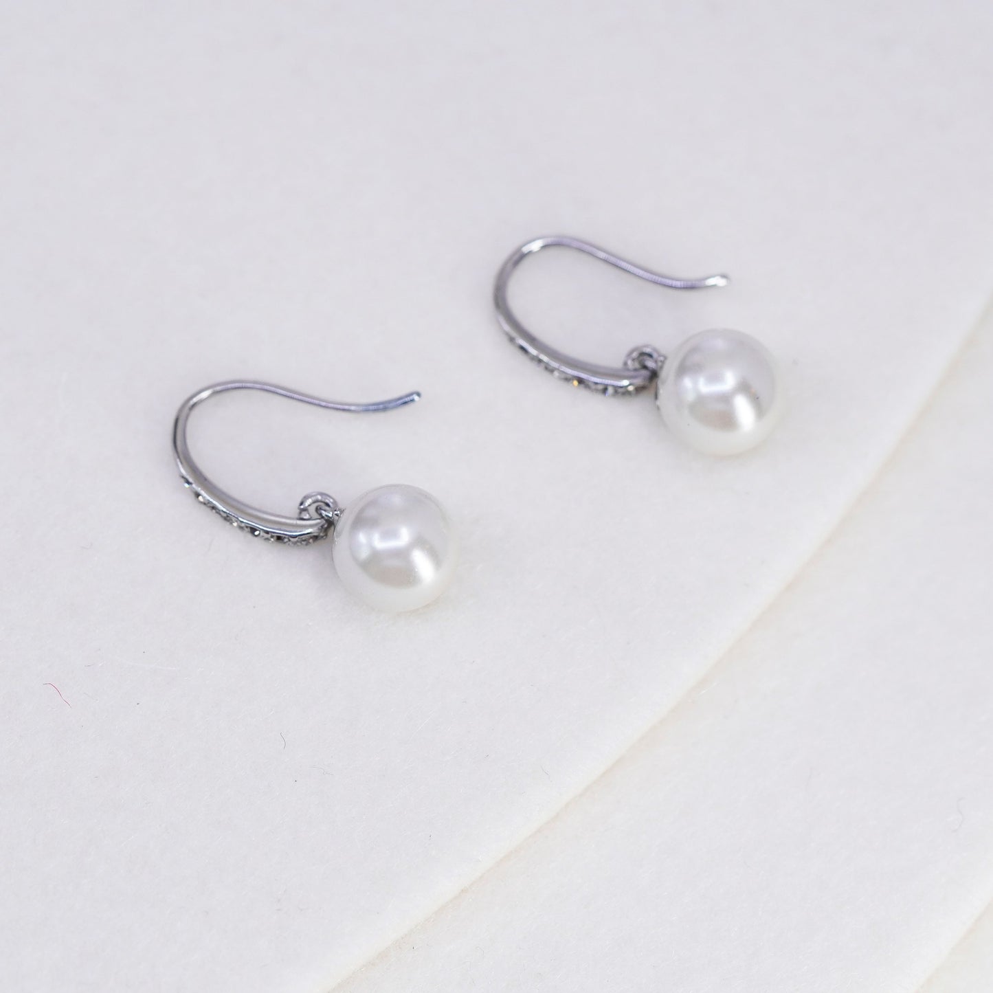 Vintage Silver tone earrings with faux pearl and crystal