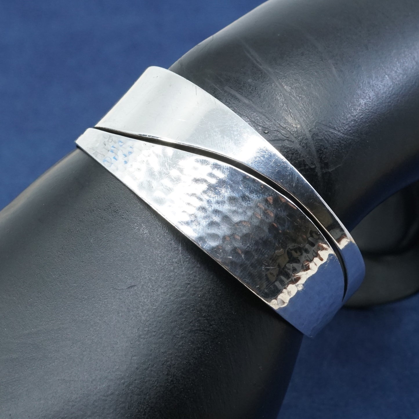 7", vtg sterling silver handmade bracelet, 925 hammered cuff w/ wavy