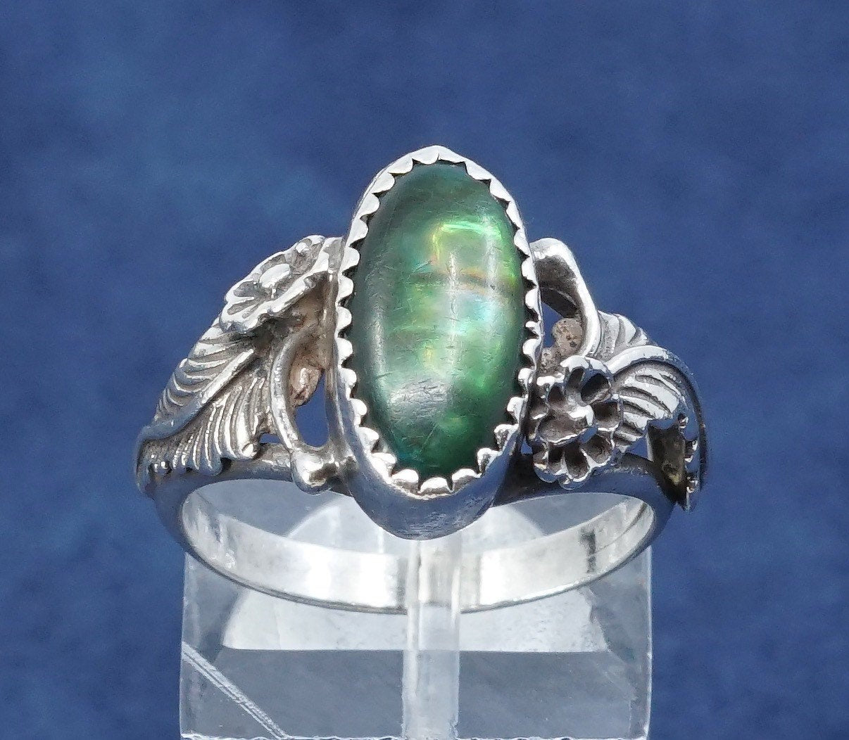 sz 7.5, vtg sterling silver ring, southwestern 925 flower N leaves w/ abalone
