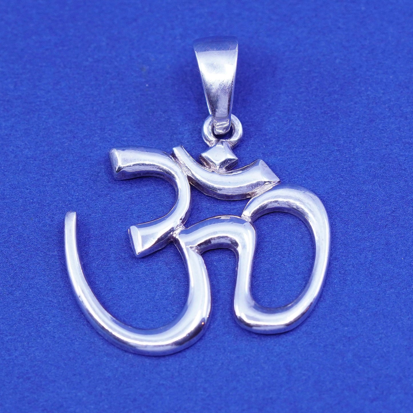 Vintage om aum symbol Native American sterling 925 silver handmade pendant