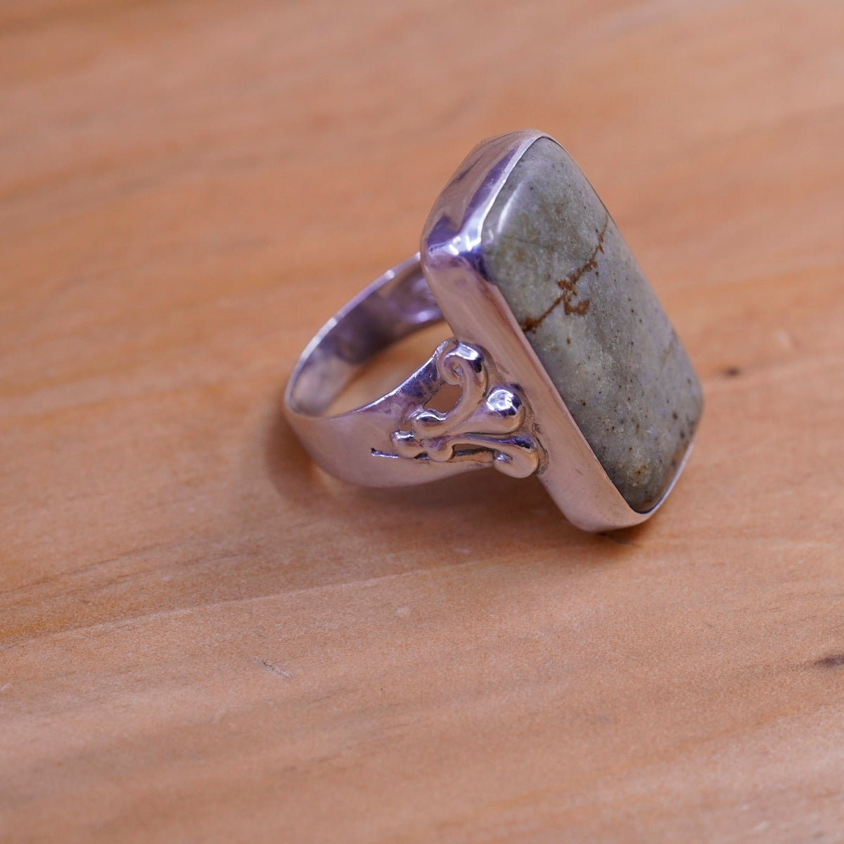 Size 7, vintage Sterling 925 silver handmade ring with landscape jasper
