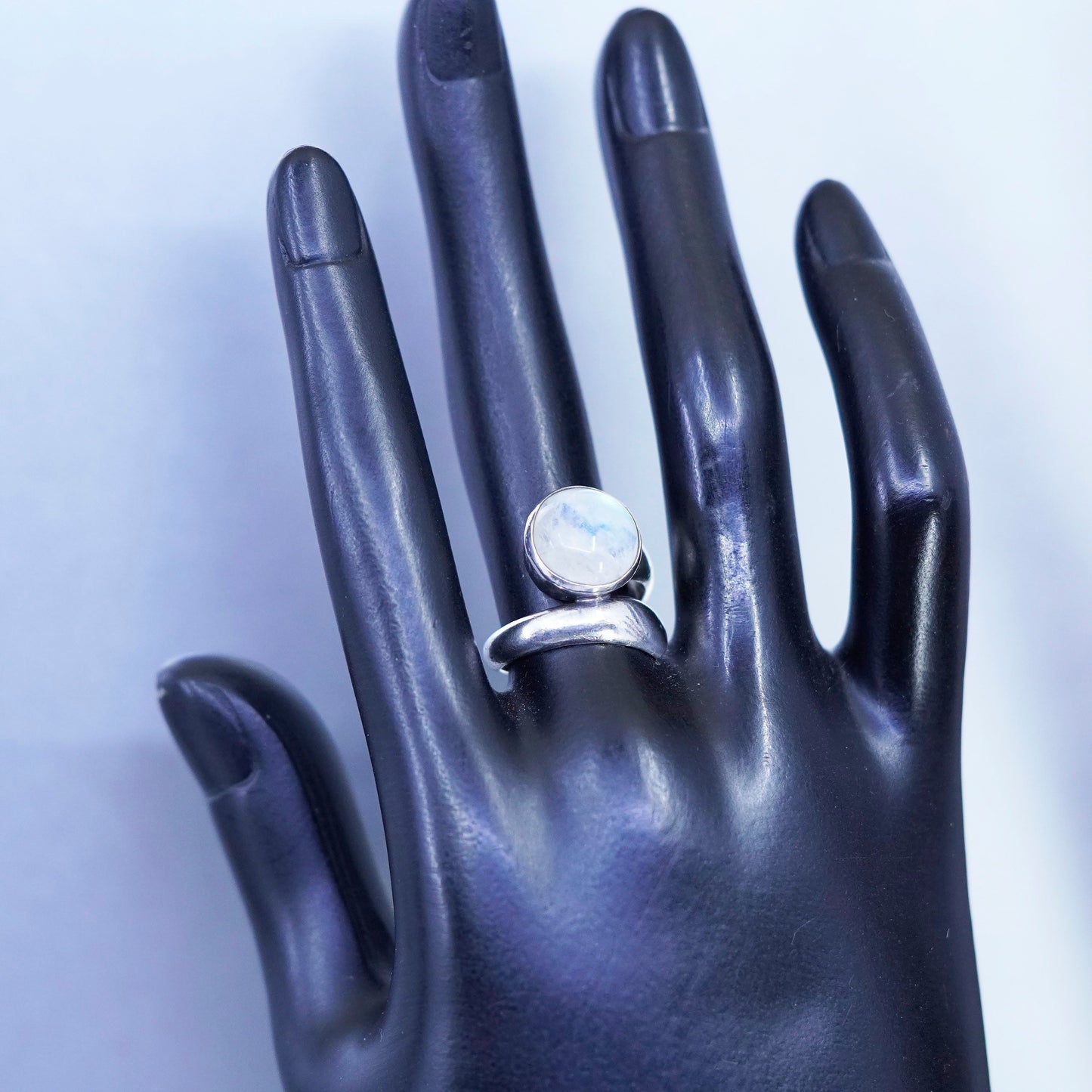 Size 4.5, vintage Sterling 925 silver handmade ring with moonstone
