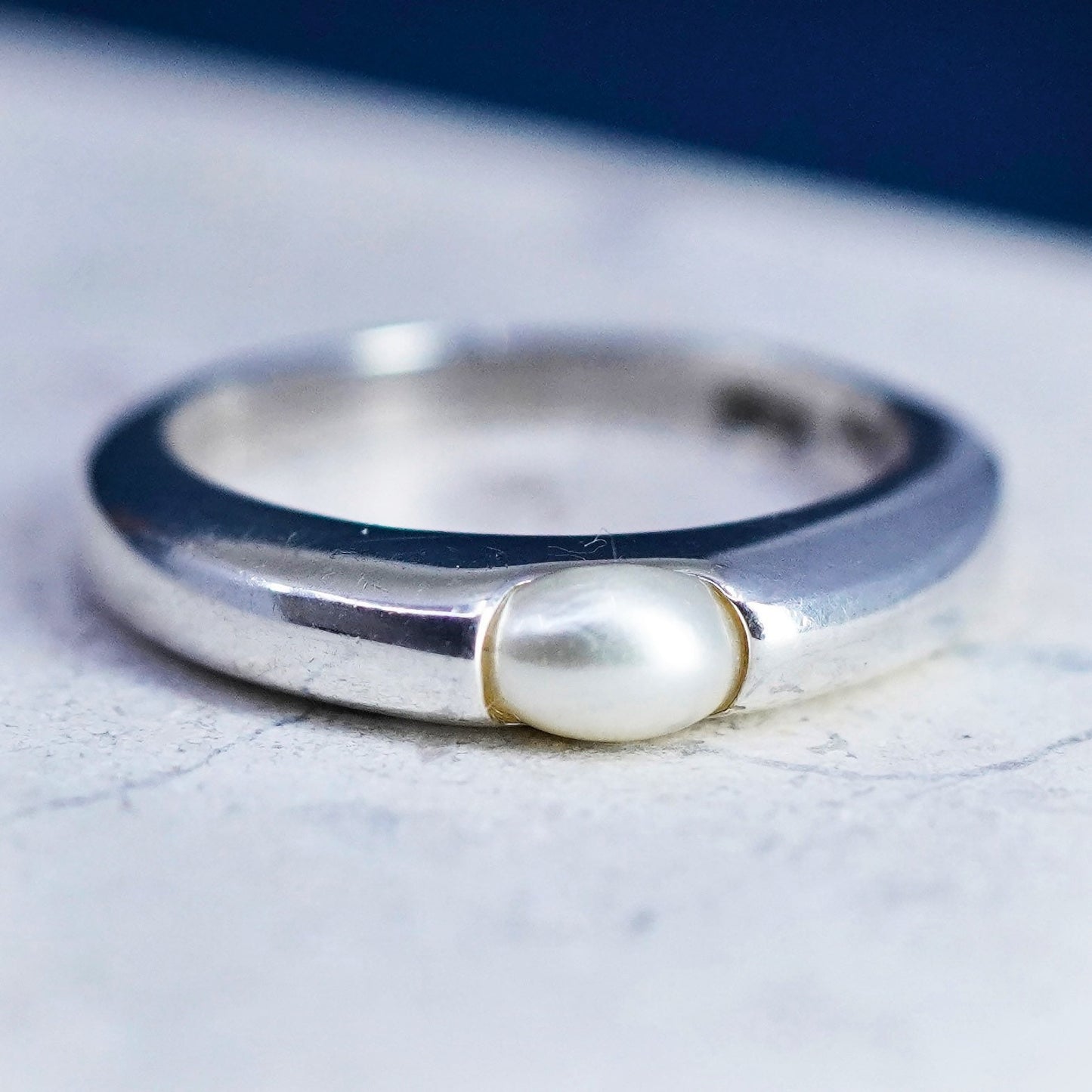 Size 5, vintage sterling 925 silver statement ring band with pearl