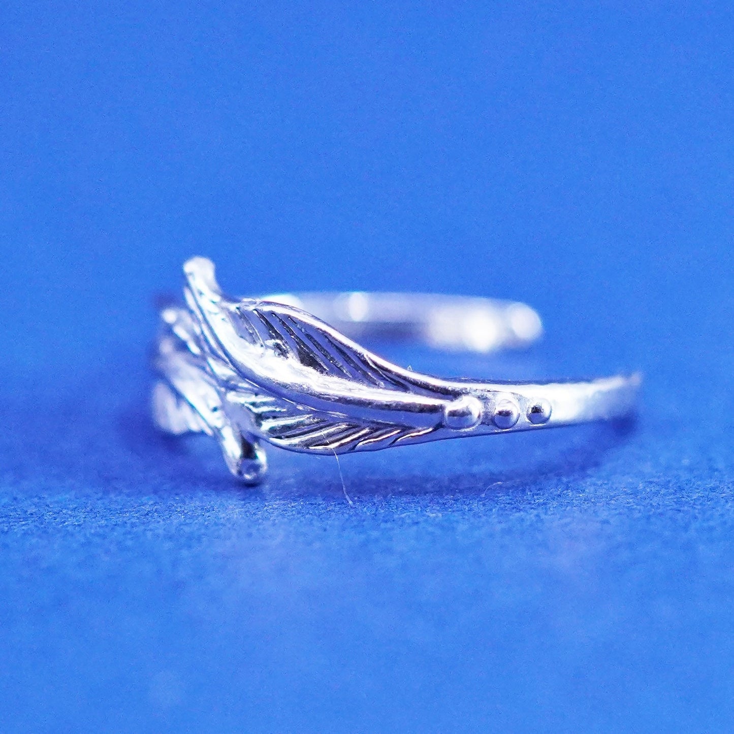 Size 4.5, vintage Sterling silver handmade ring, 925 feather open band
