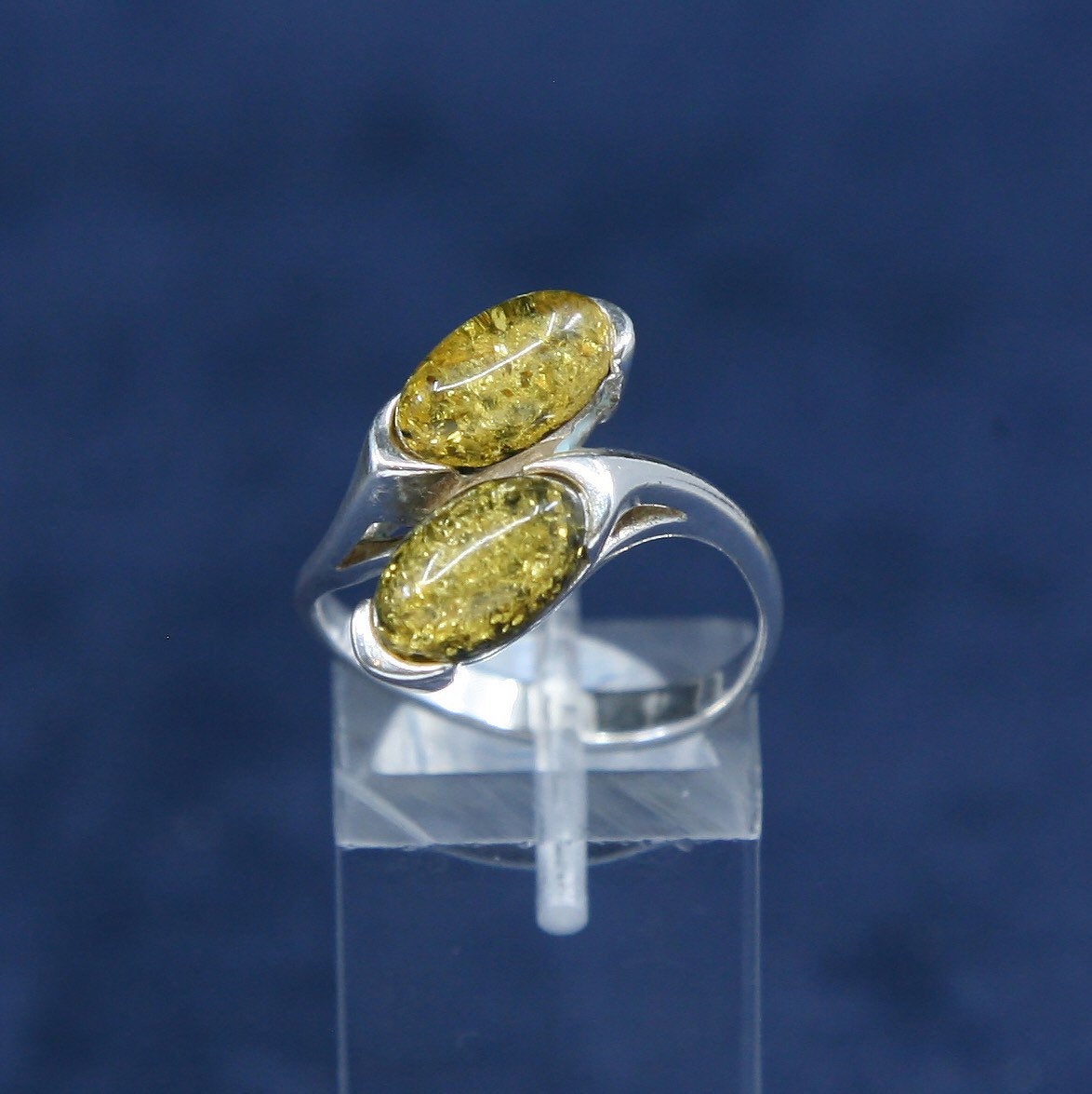 Size 8.5, vtg Sterling 925 silver handmade ring w/ amber, Native American