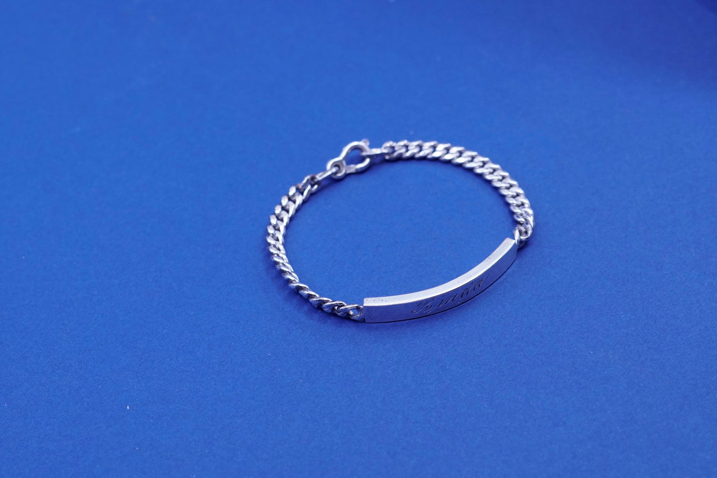 6.25”, vintage EA Sterling silver bracelet, curb chain with name Linda bar