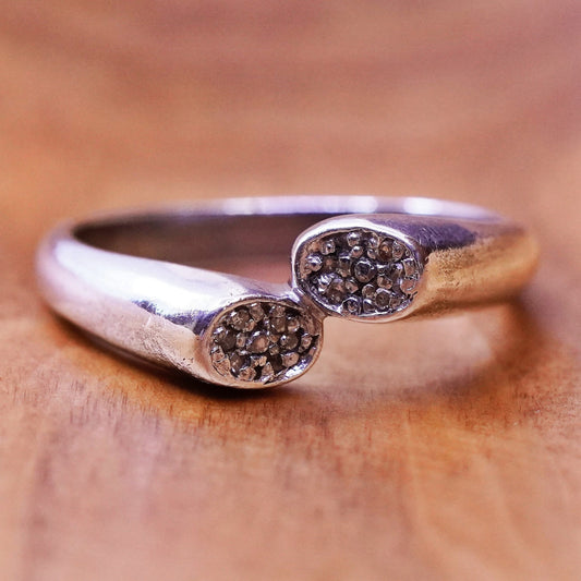 Size 7.25, vintage sterling 925 silver ring with genuine diamond inlay