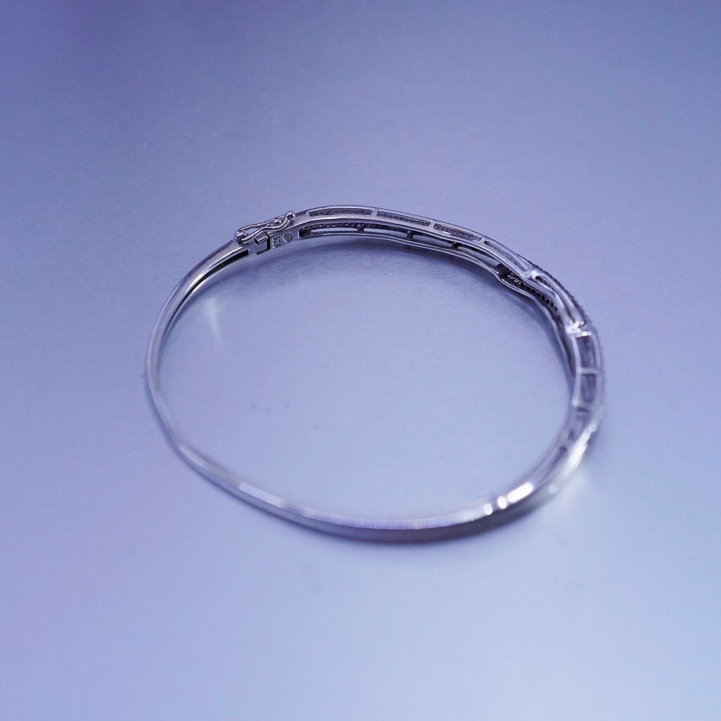 7.25”, Sterling 925 silver bracelet, entwined hinged bangle cluster diamonds