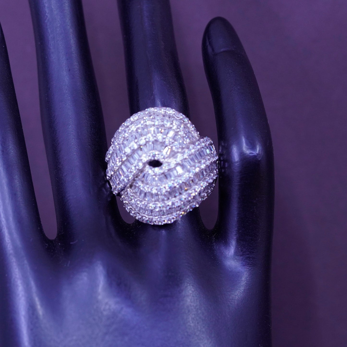 Size 8, vintage Sterling silver statement ring, 925 entwined with cluster Cz