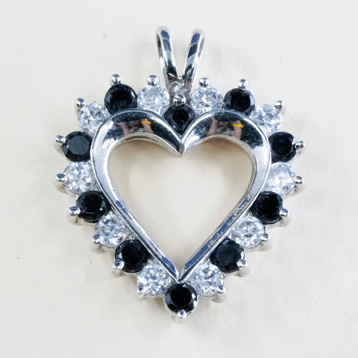 vtg sterling 925 silver heart pendant with black and clear simulated Diamond