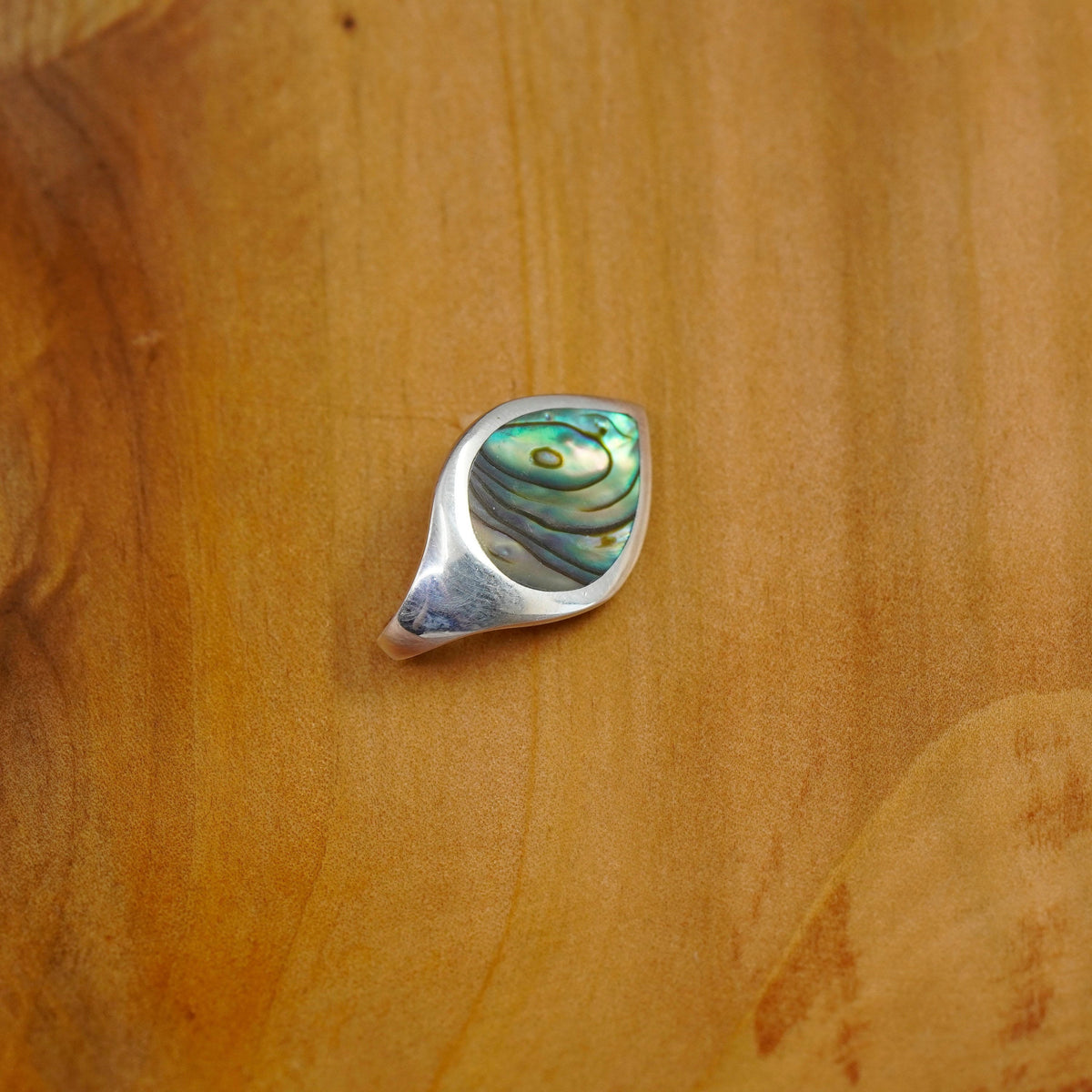 Vintage Sterling 925 silver handmade pendant with teardrop abalone