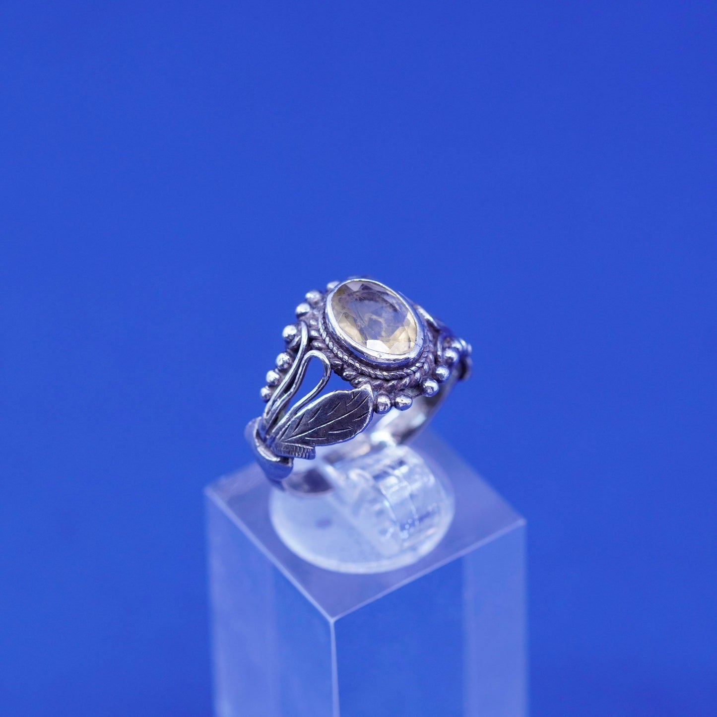 Size 6.25 vintage Sterling 925 silver handmade ring with citrine and leaf sides
