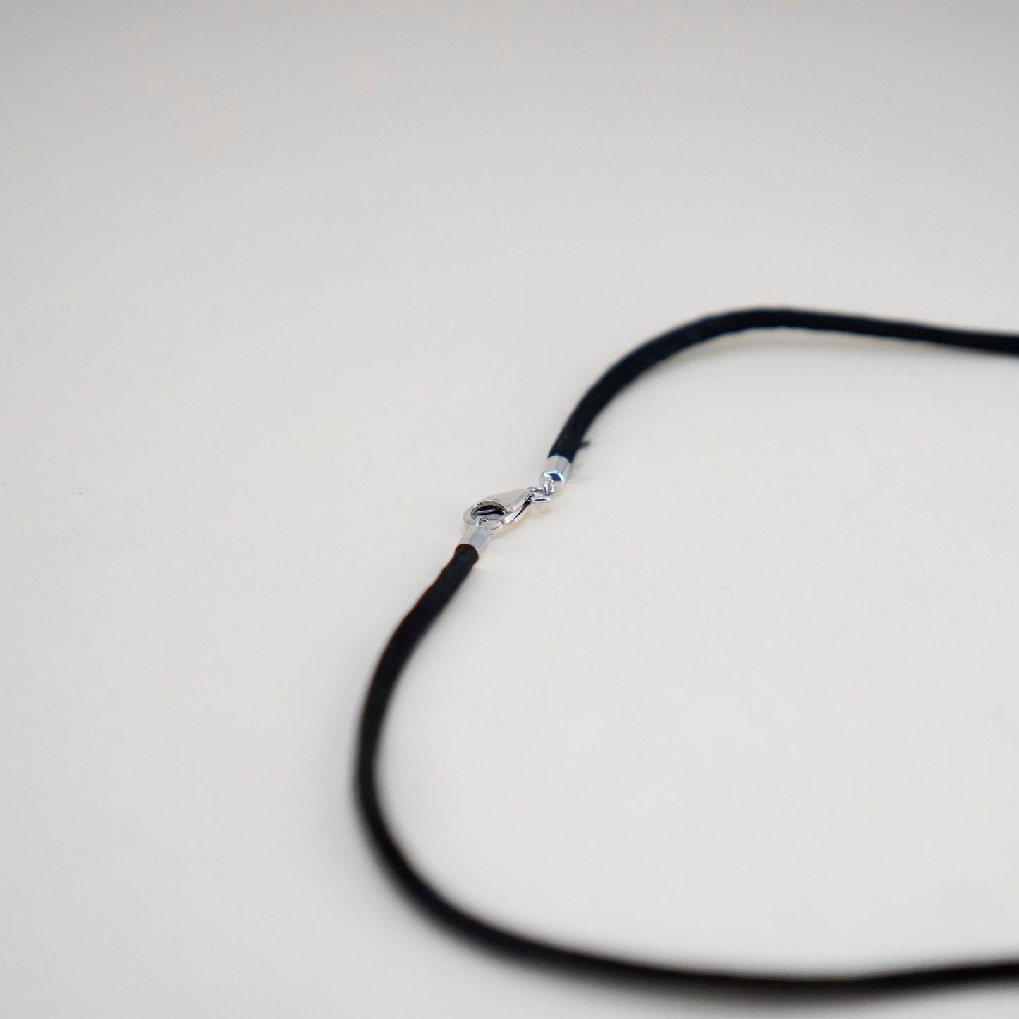 14”, Vtg Sterling 925 Silver Clasp W/ black silk choker collar Necklace