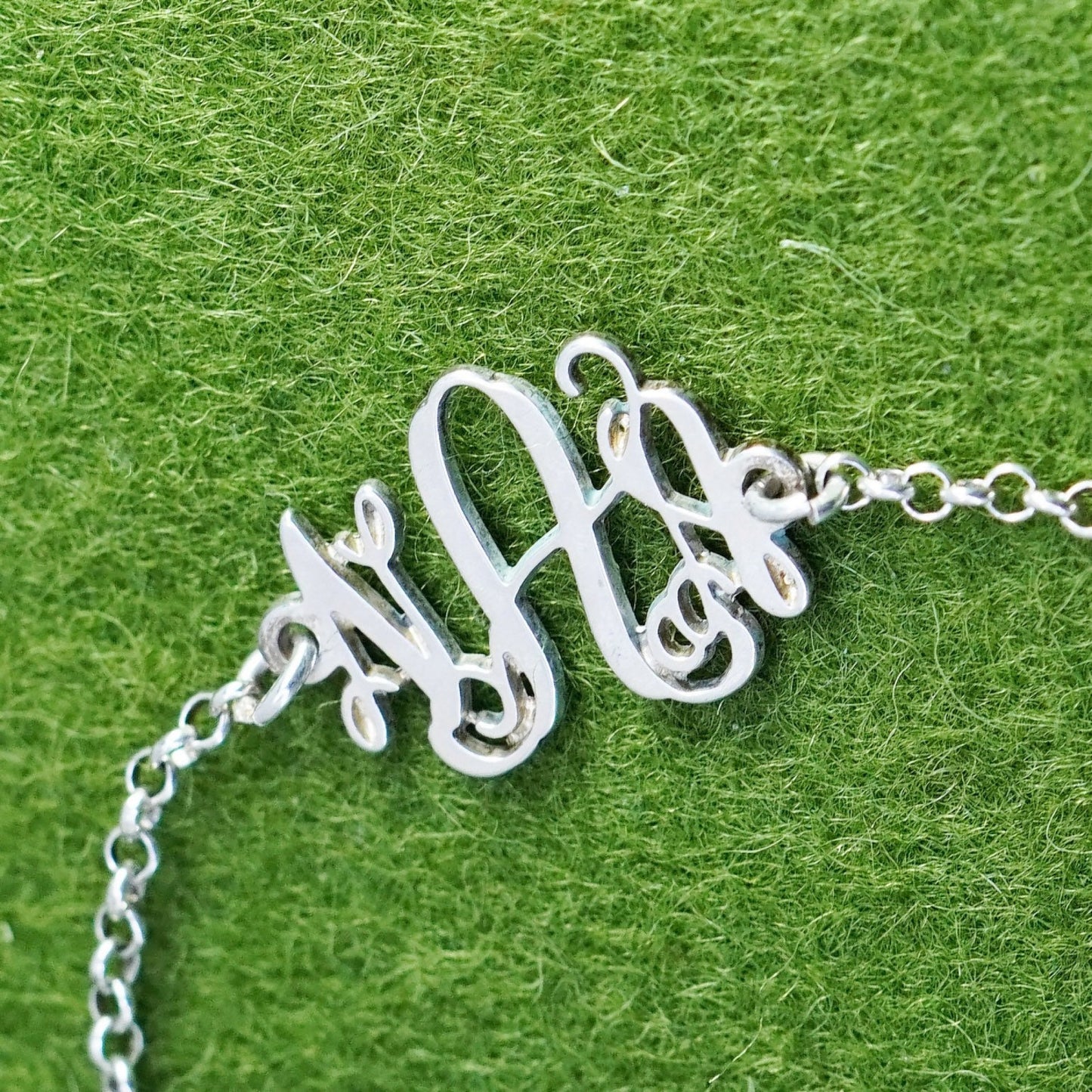 7.5”, sterling silver circle chain, 925 bracelet monogram initial “NAA” charm