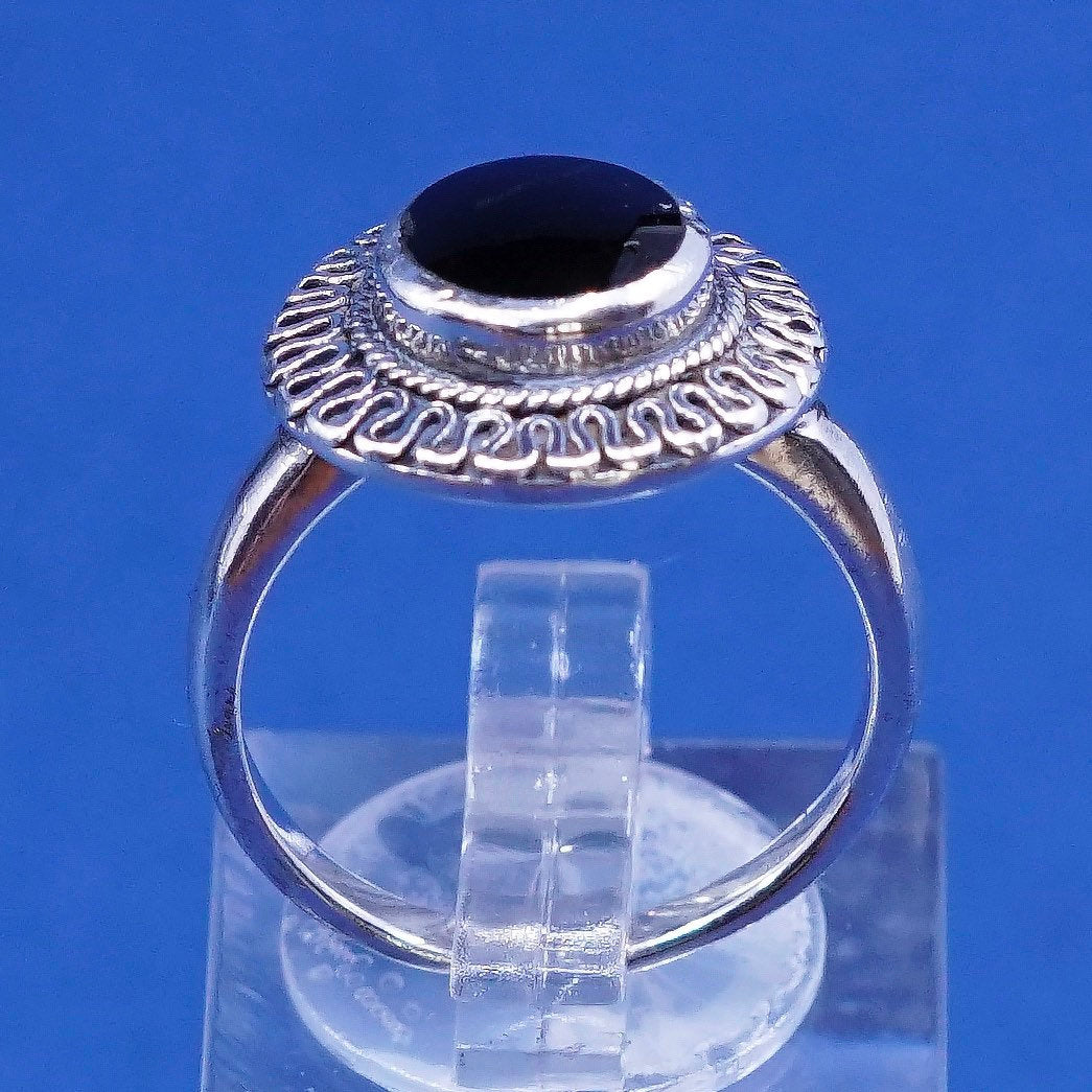 Size 7.25, vtg Sterling silver handmade ring, 925 w/ obsidian N filigree