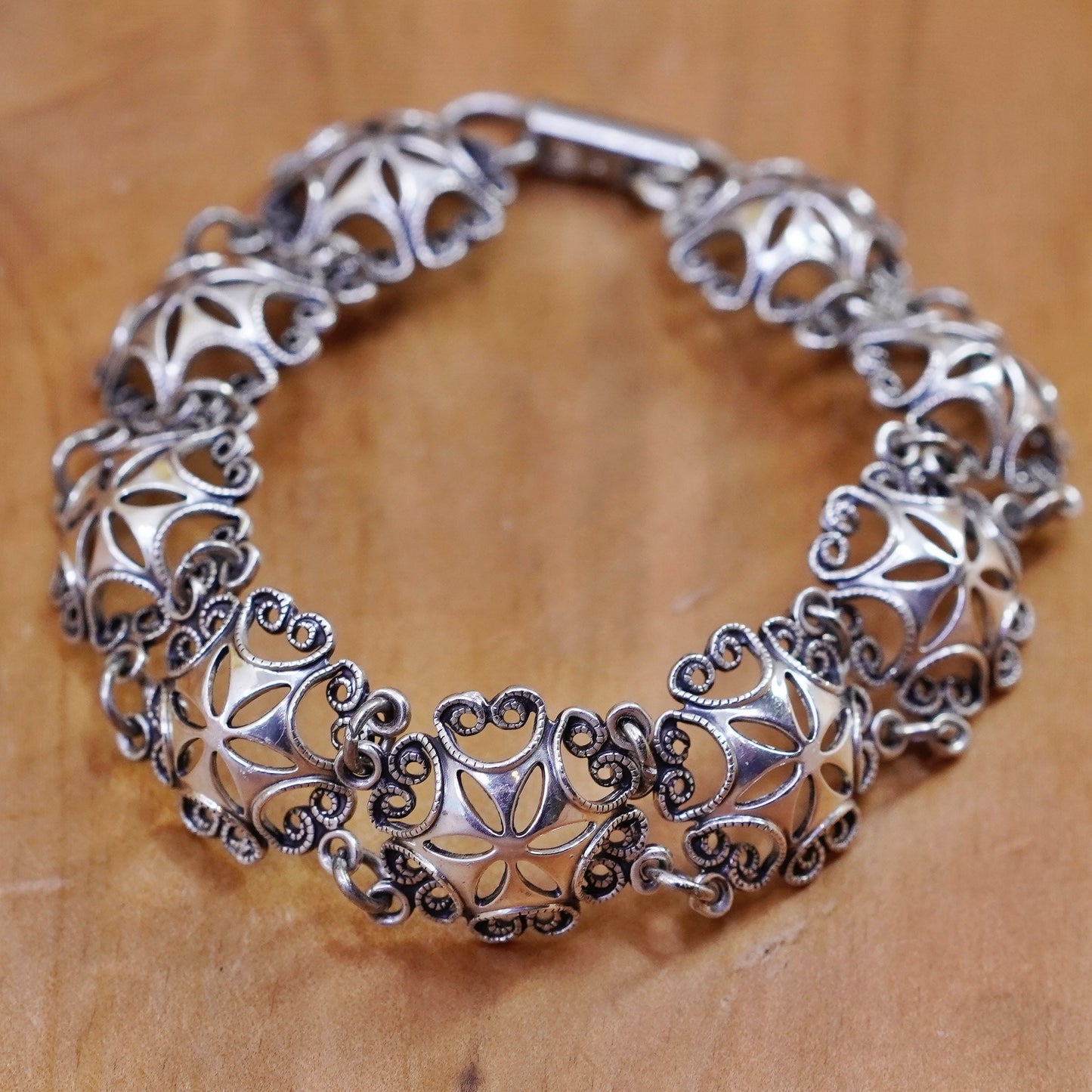 6.75”, vtg Beau Sterling silver handmade bracelet, 925 filigree floral chain
