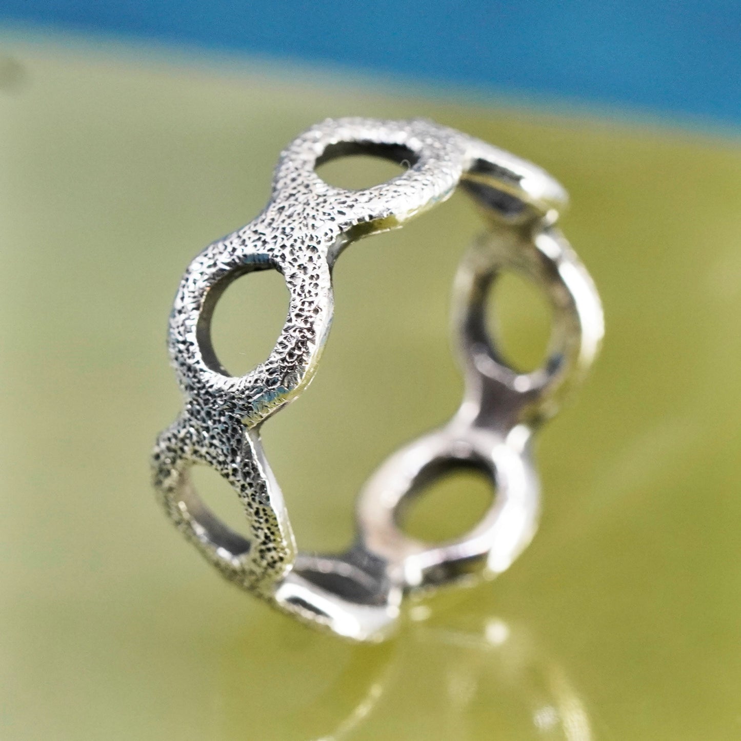 Size 6.75, vtg Sterling silver ring, southwestern 925 glittering textured band