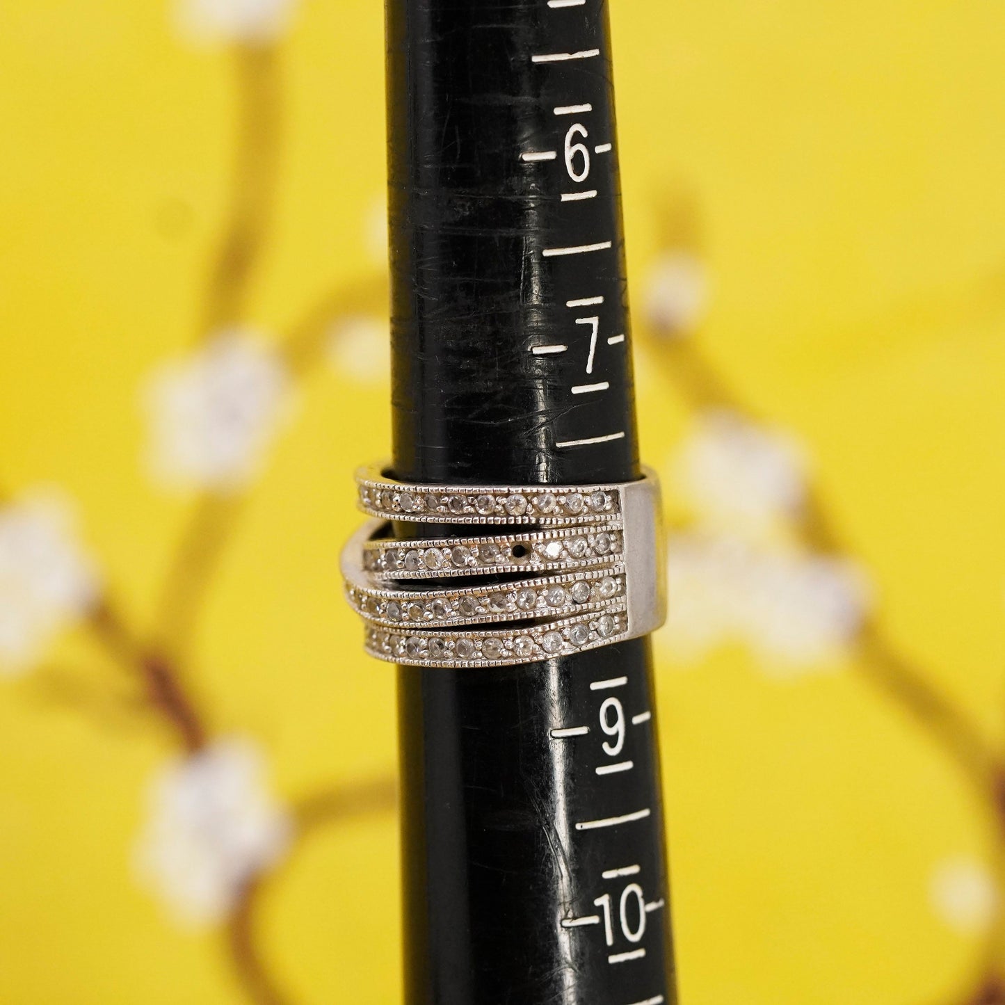 Size 7.75, vintage Sterling silver ring, 925 entwined with cluster Cz