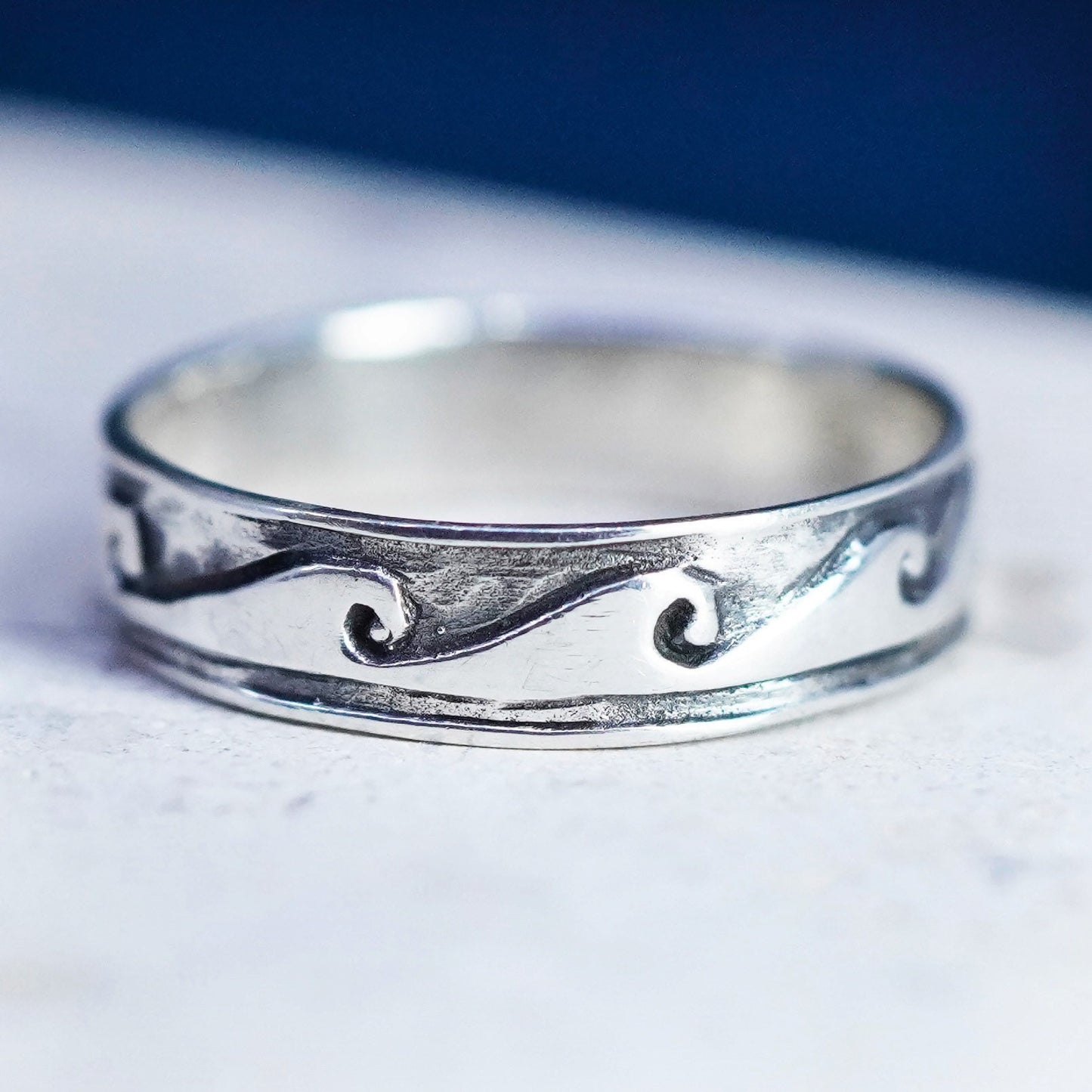 Size 6.75, vintage Sterling silver handmade wavy wave ring, 925 band with wave