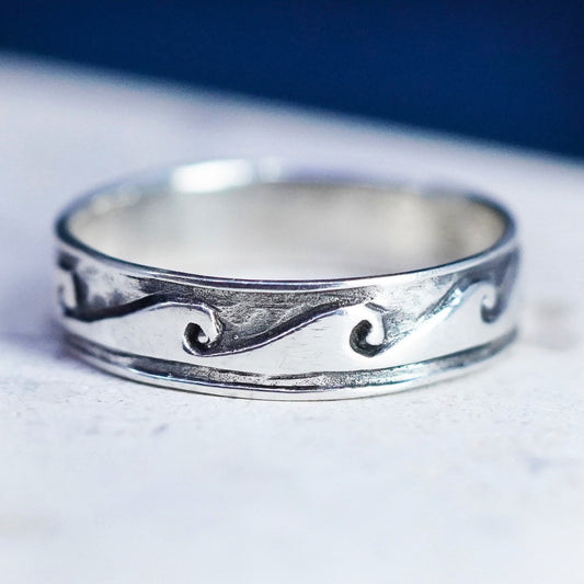 Size 6.75, vintage Sterling silver handmade wavy wave ring, 925 band with wave