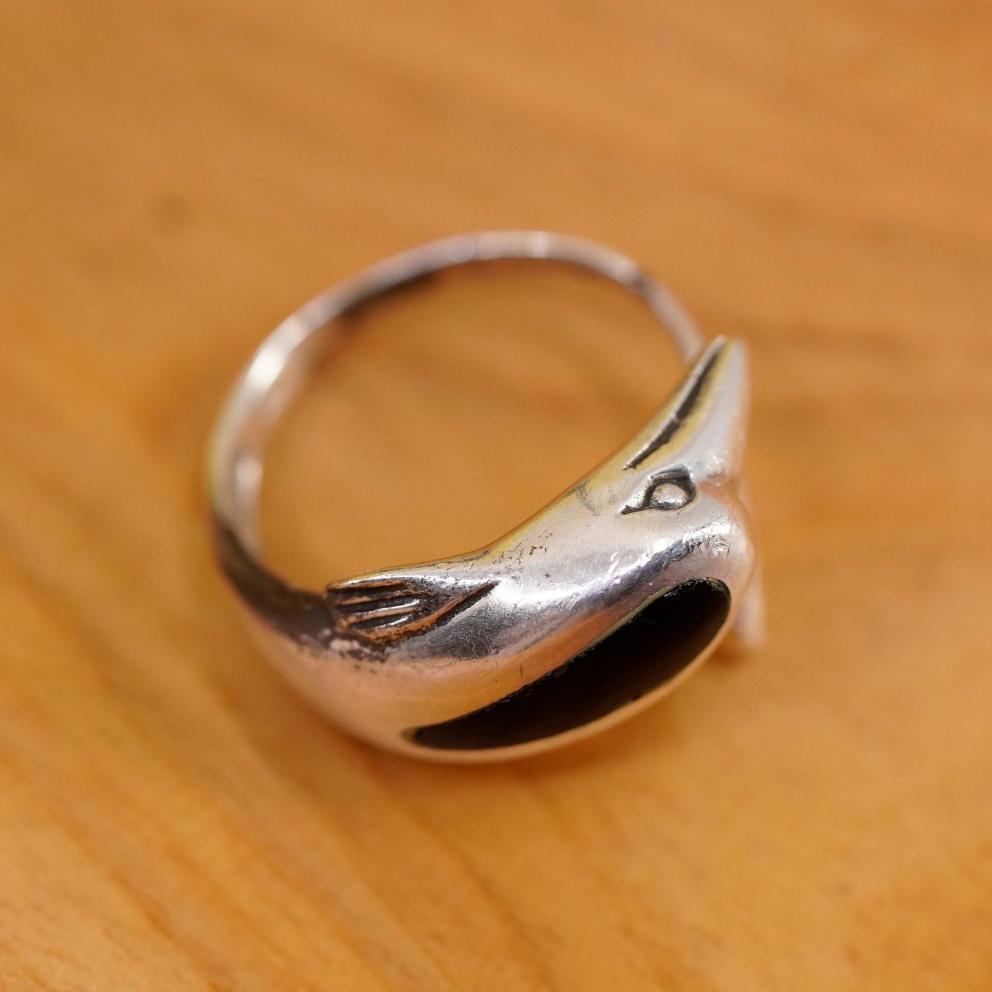 Size 8, vintage Sterling 926 silver handmade dolphin ring band with obsidian