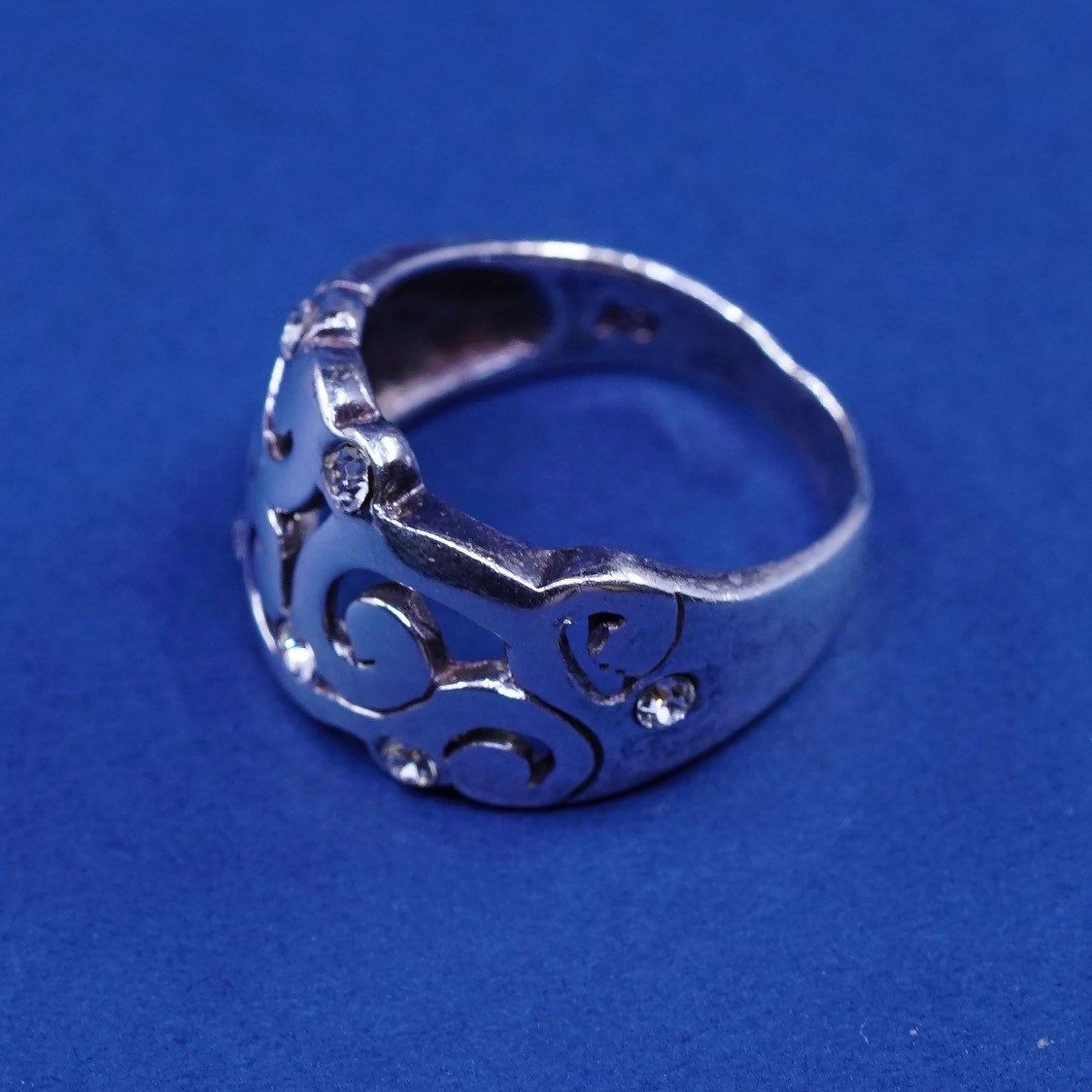 sz 7 vtg Sterling silver handmade ring, 925 swirl band w/ cz