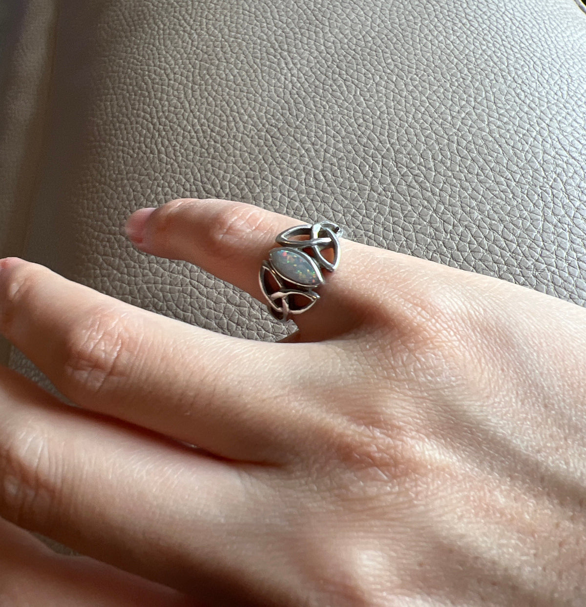 Size 4.75, vintage Irish Celtic knot Sterling 925 silver handmade ring w/ opal