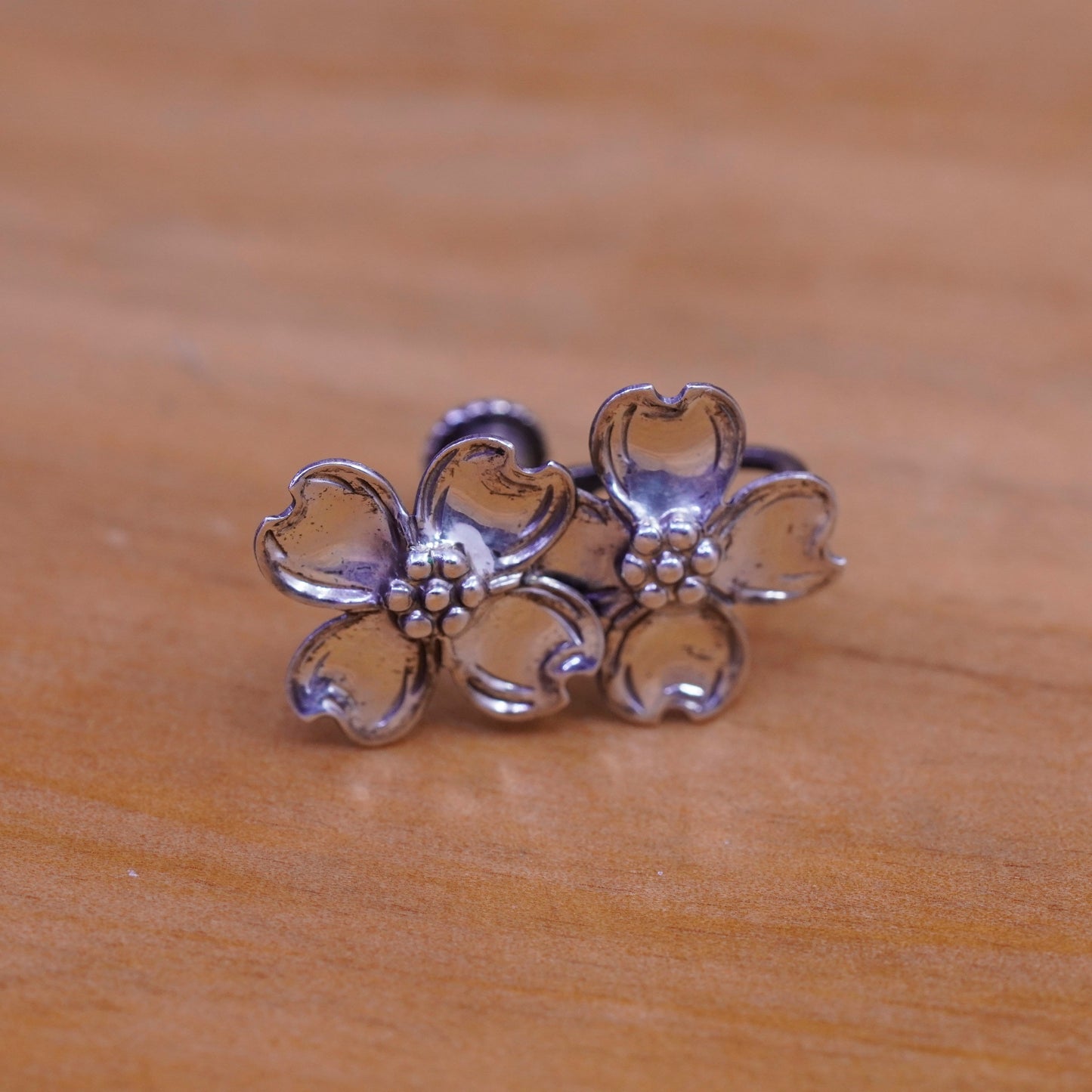 Vintage Sterling silver handmade earrings, 925 dogwood flower screw on