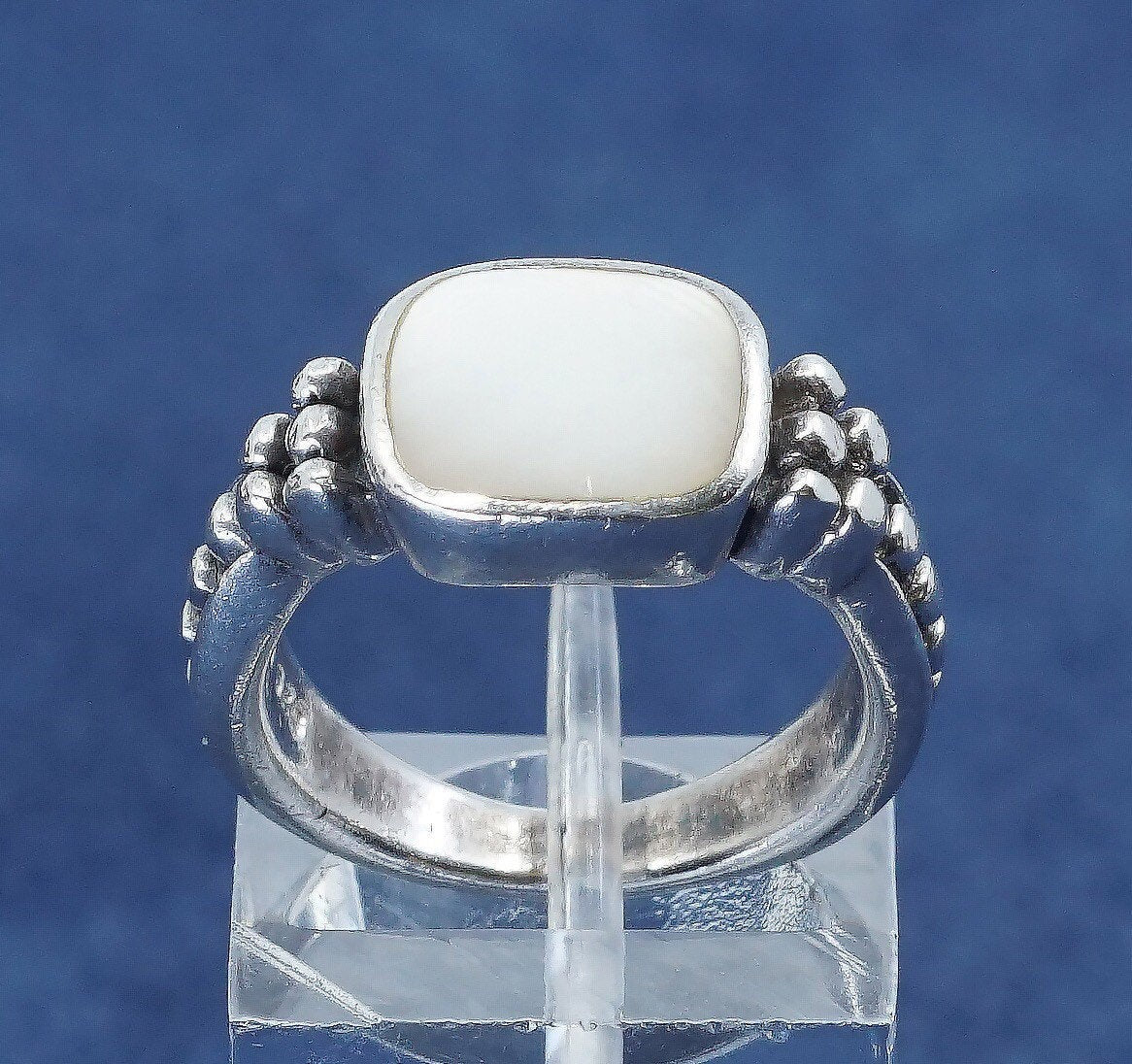 Size 5, vtg sterling silver handmade ring, 925 w/ MOP N beads