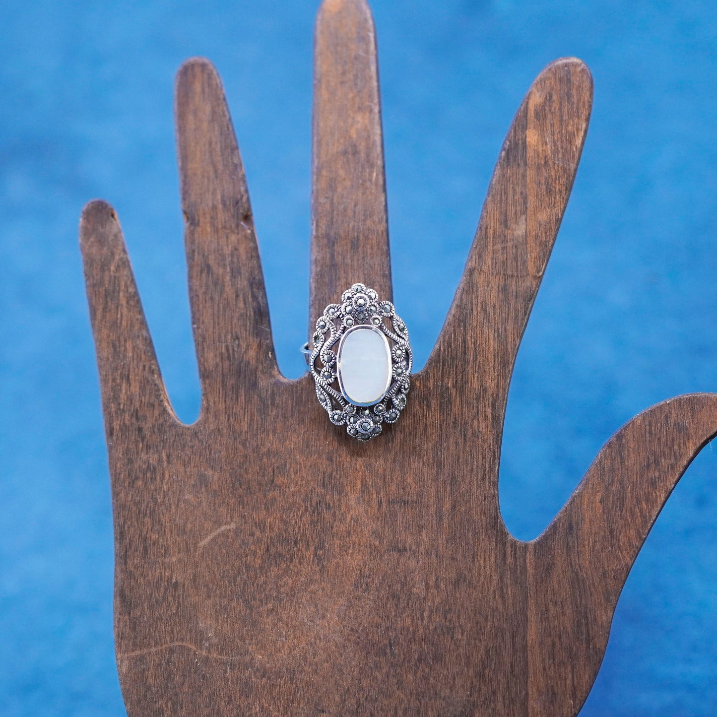 Size 6, VTG sterling 925 silver handmade ring with mother of pearl marcasite