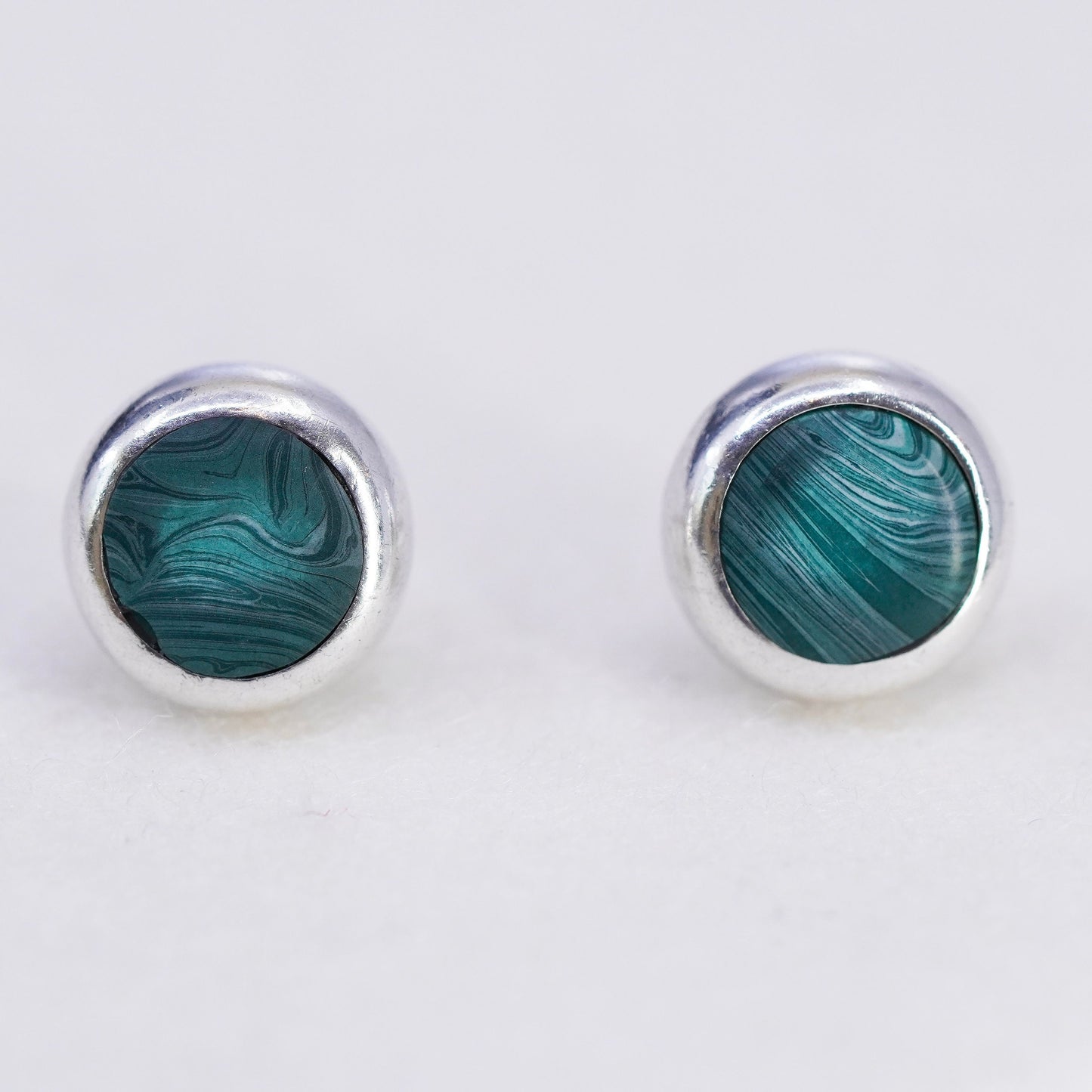 Vintage Sterling 925 silver handmade earrings, round studs with malachite