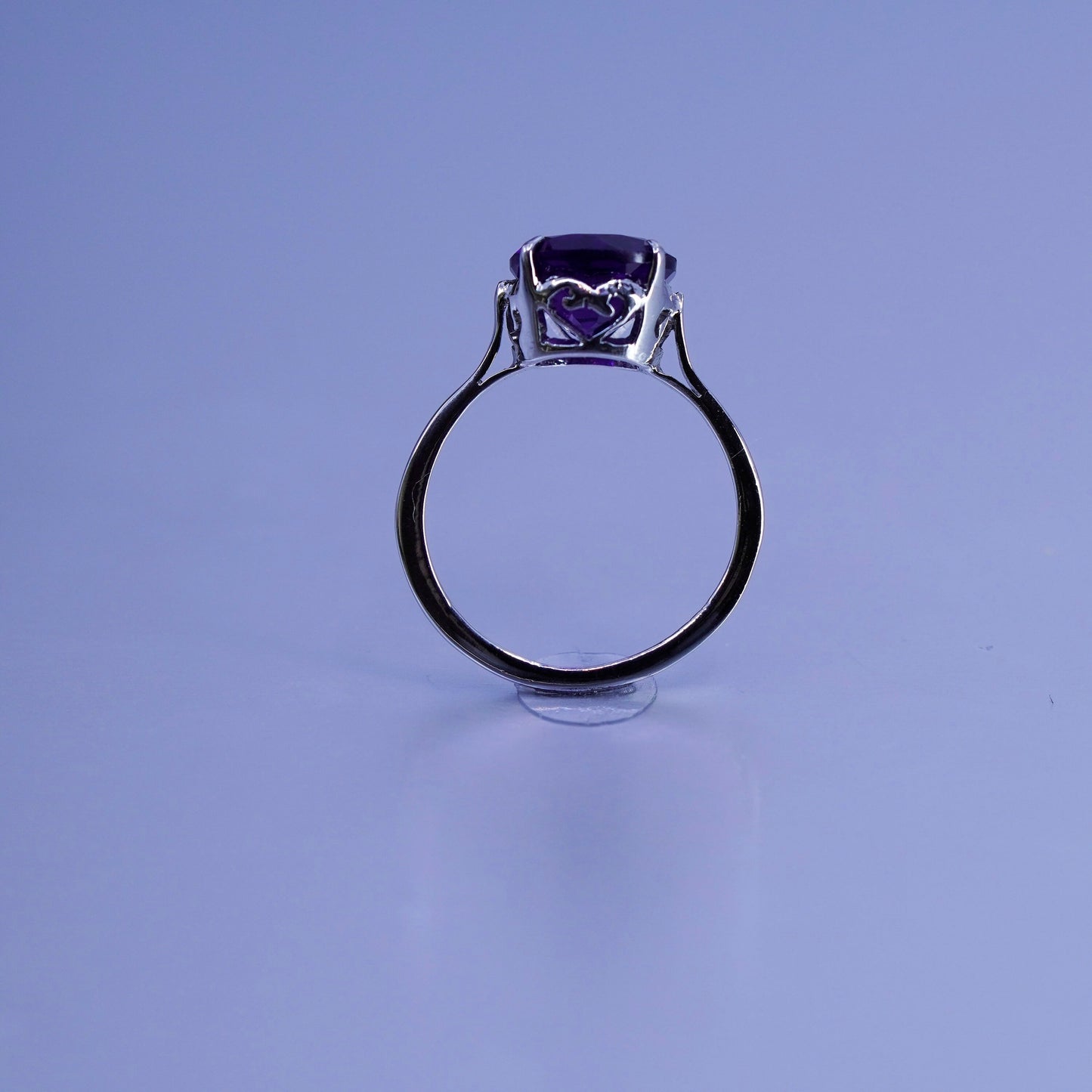 Size 8, vintage Sterling 925 silver handmade band ring with amethyst