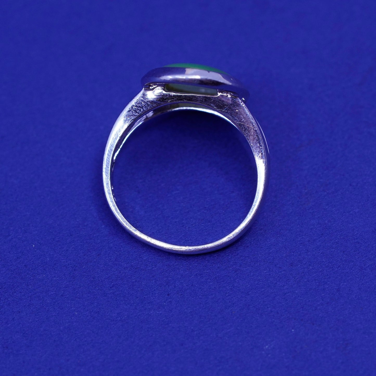 Size 8, vintage Sterling 925 silver handmade ring with green mother of pearl
