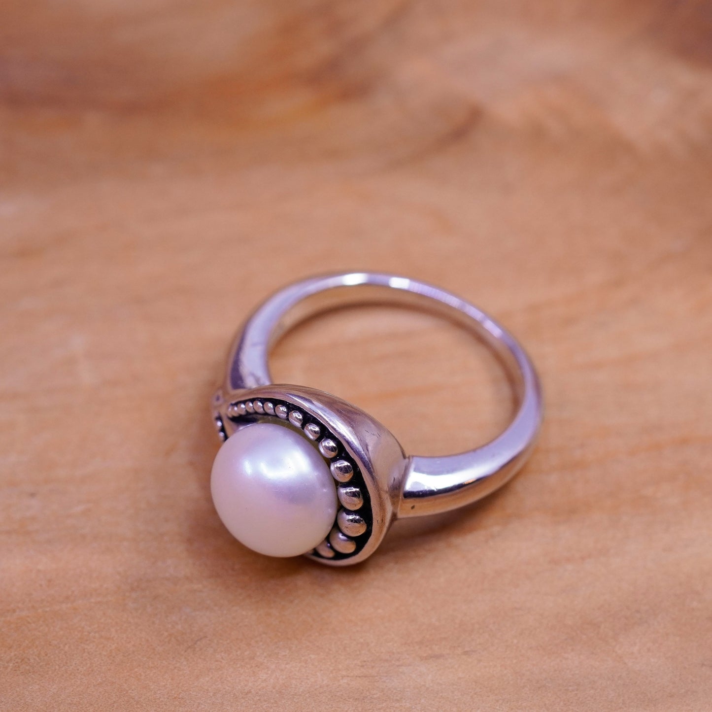 Size 8.25, vintage Sterling 925 silver handmade ring w/ freshwater pearl beads