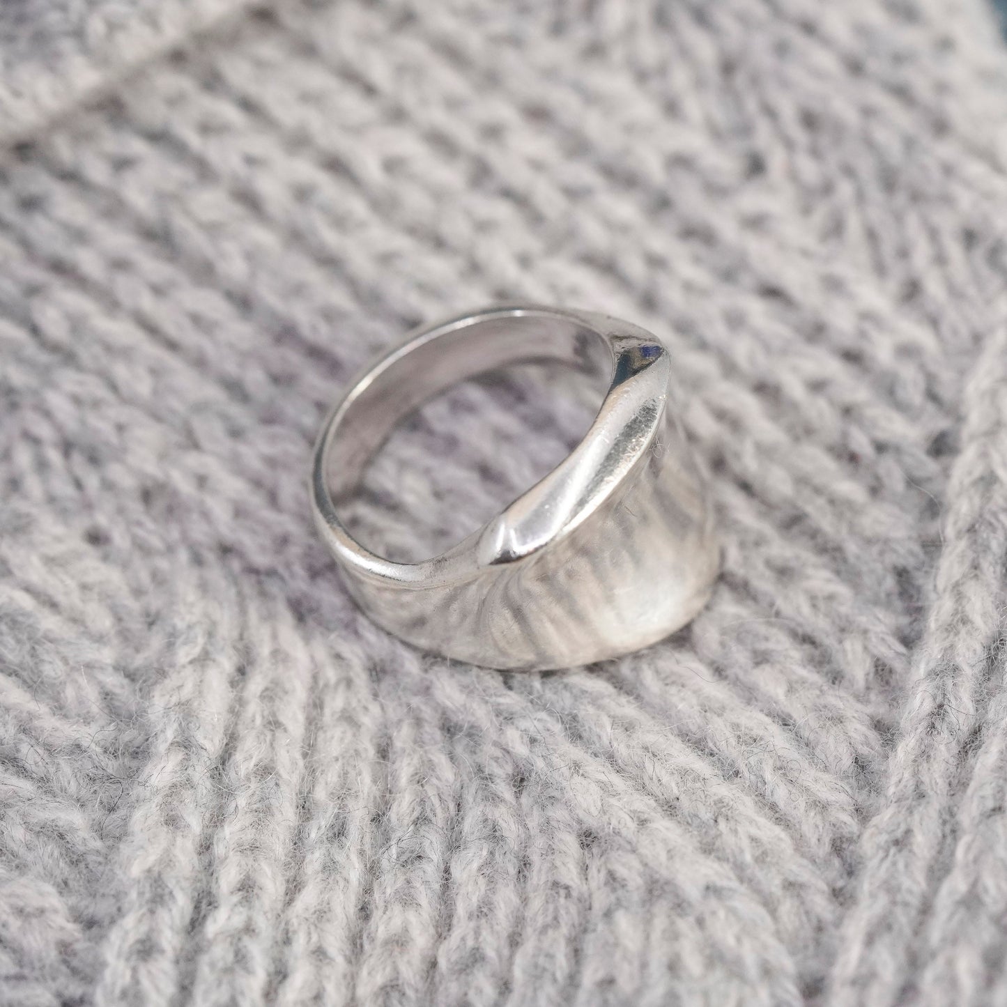Size 8, vintage Sterling silver handmade ribbed ring, 925 statement ring