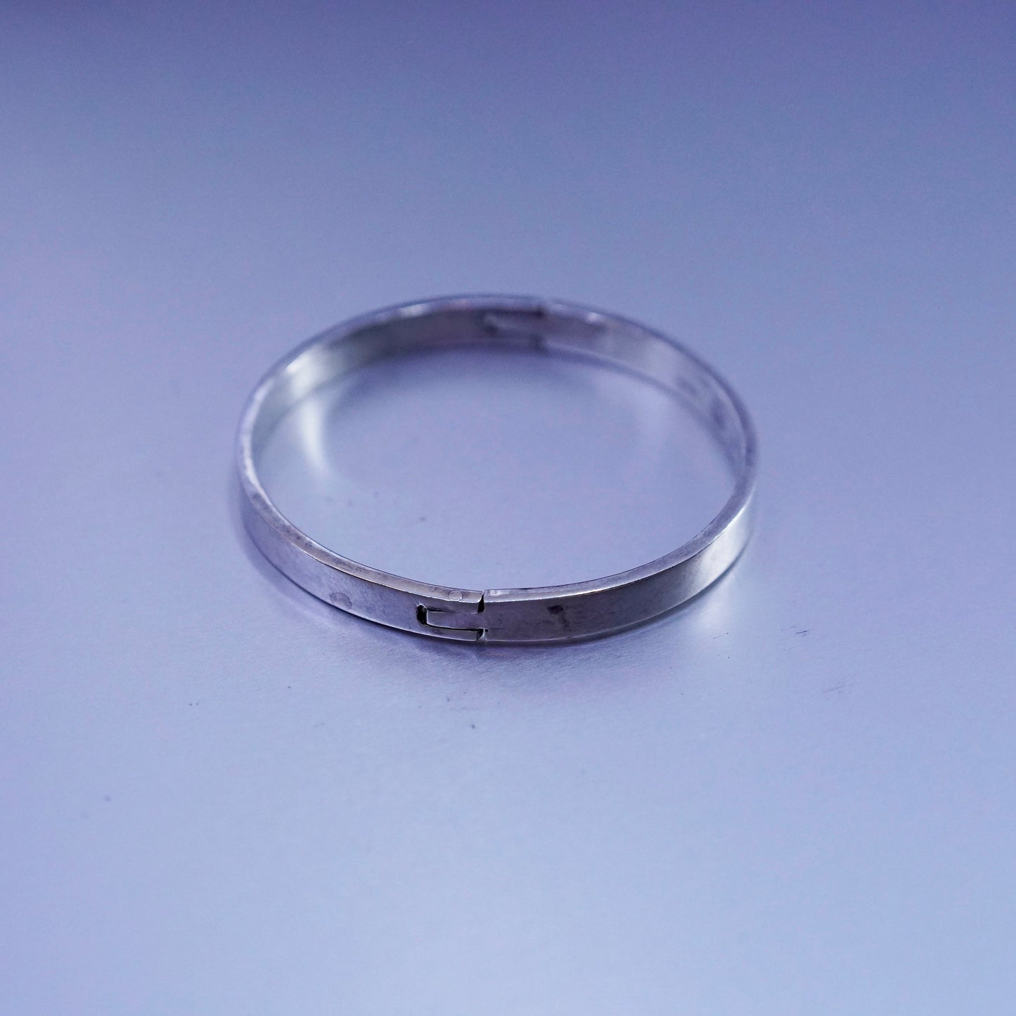 5.5”, Vintage mexico Sterling 925 silver handmade bracelet, hinged bangle