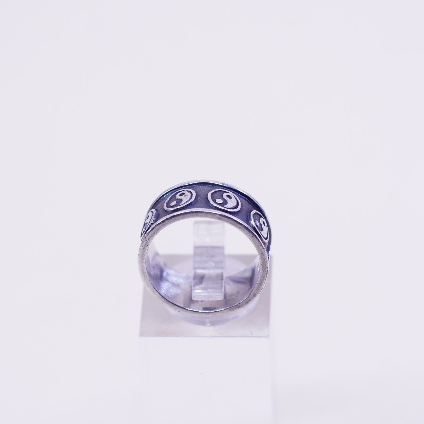 Size 6.25, vintage Sterling 925 silver handmade ring, relief yin yang 925 band