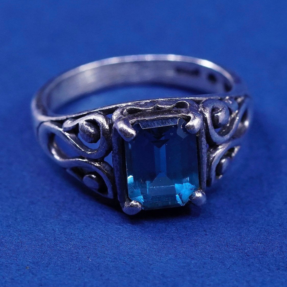 sz 5.25, vtg sterling silver handmade ring, 925 w/ emerald topaz