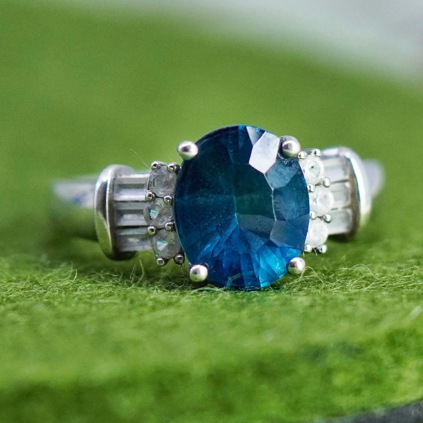Size 9, 925 Sterling silver statement ring w/ oval blue Spinel and white topaz