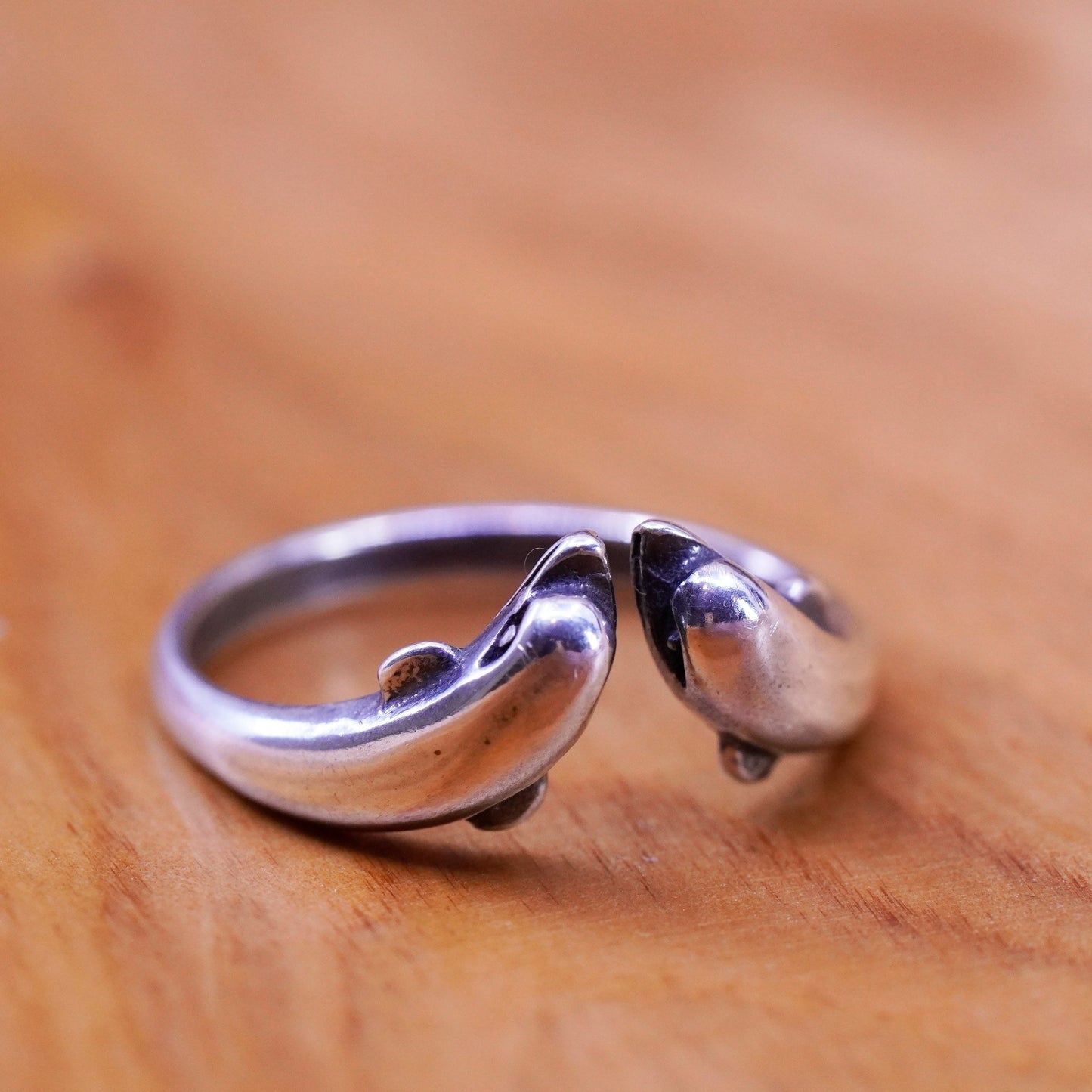 Size adjustable, vtg Sterling silver handmade ring, 925 wrap lover dolphin band