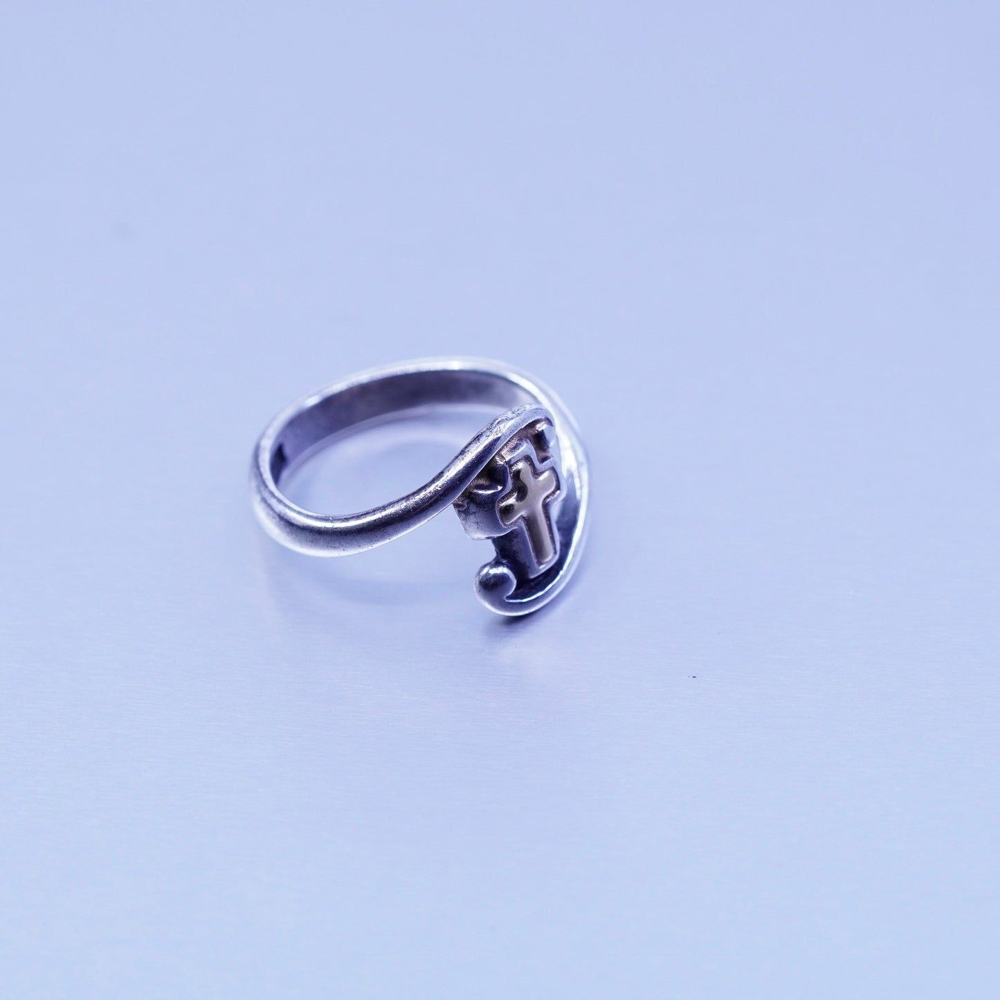 Size 5, vintage southwestern 14K cross Sterling 925 silver handmade ring
