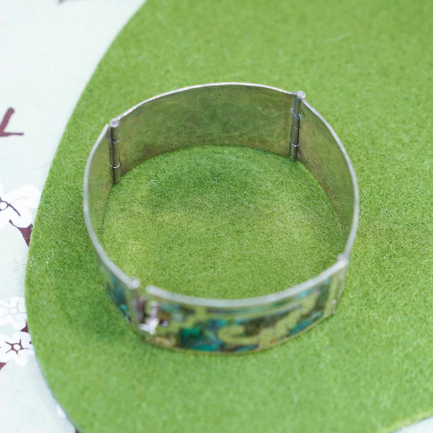 6.5”, Vintage sterling silver handmade bracelet, hinged 925 bangle with abalone