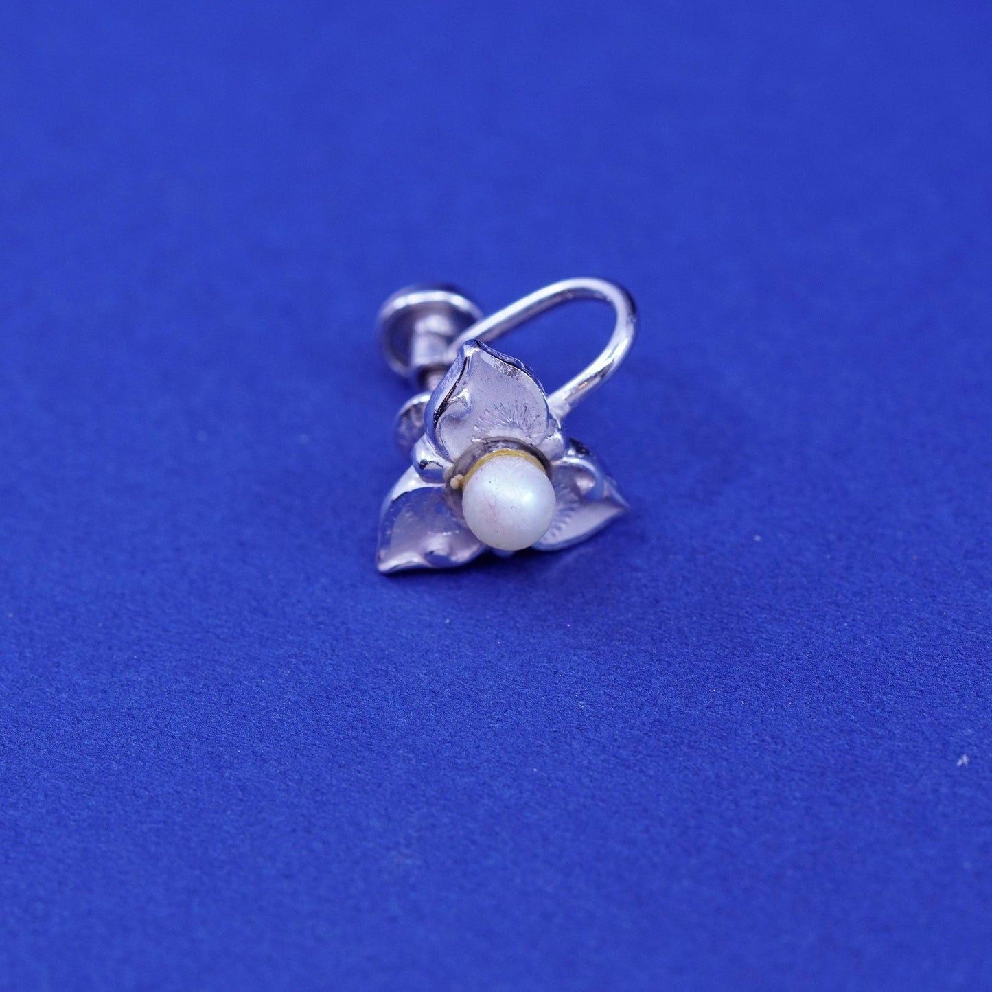 Vintage Sterling 925 silver screw back earrings with pearl